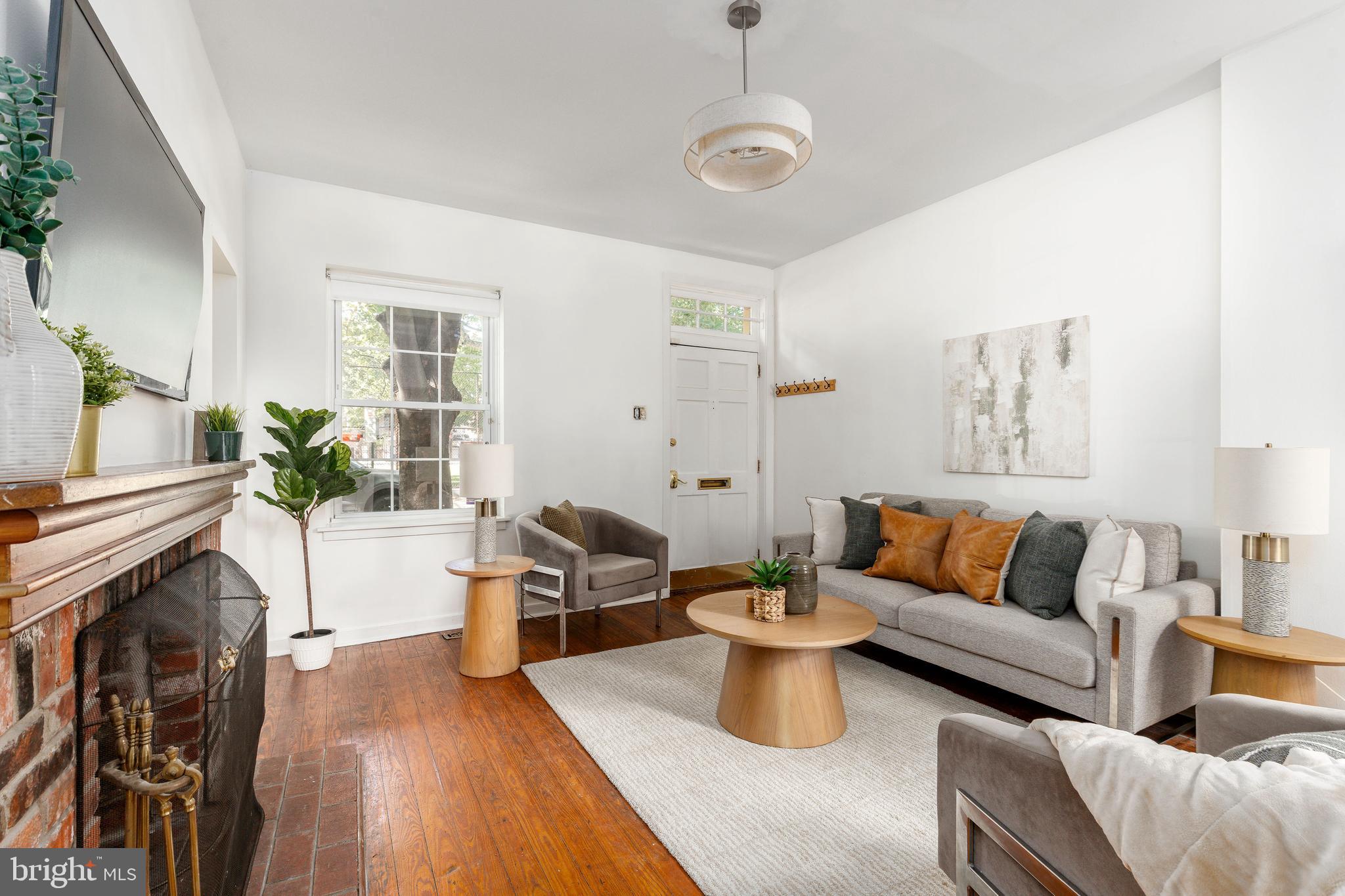 SOCIETY HILL - Residential