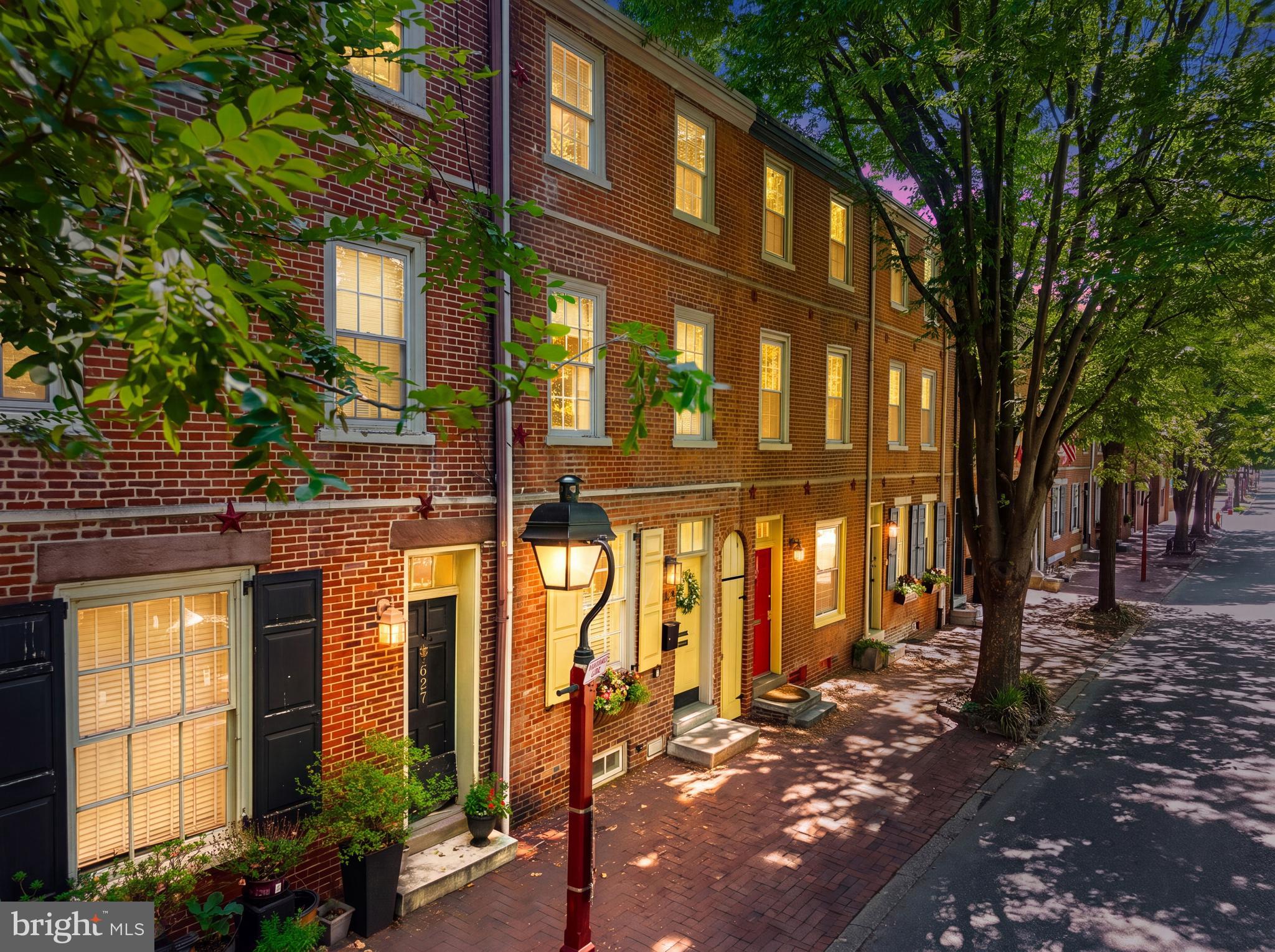 SOCIETY HILL - Residential