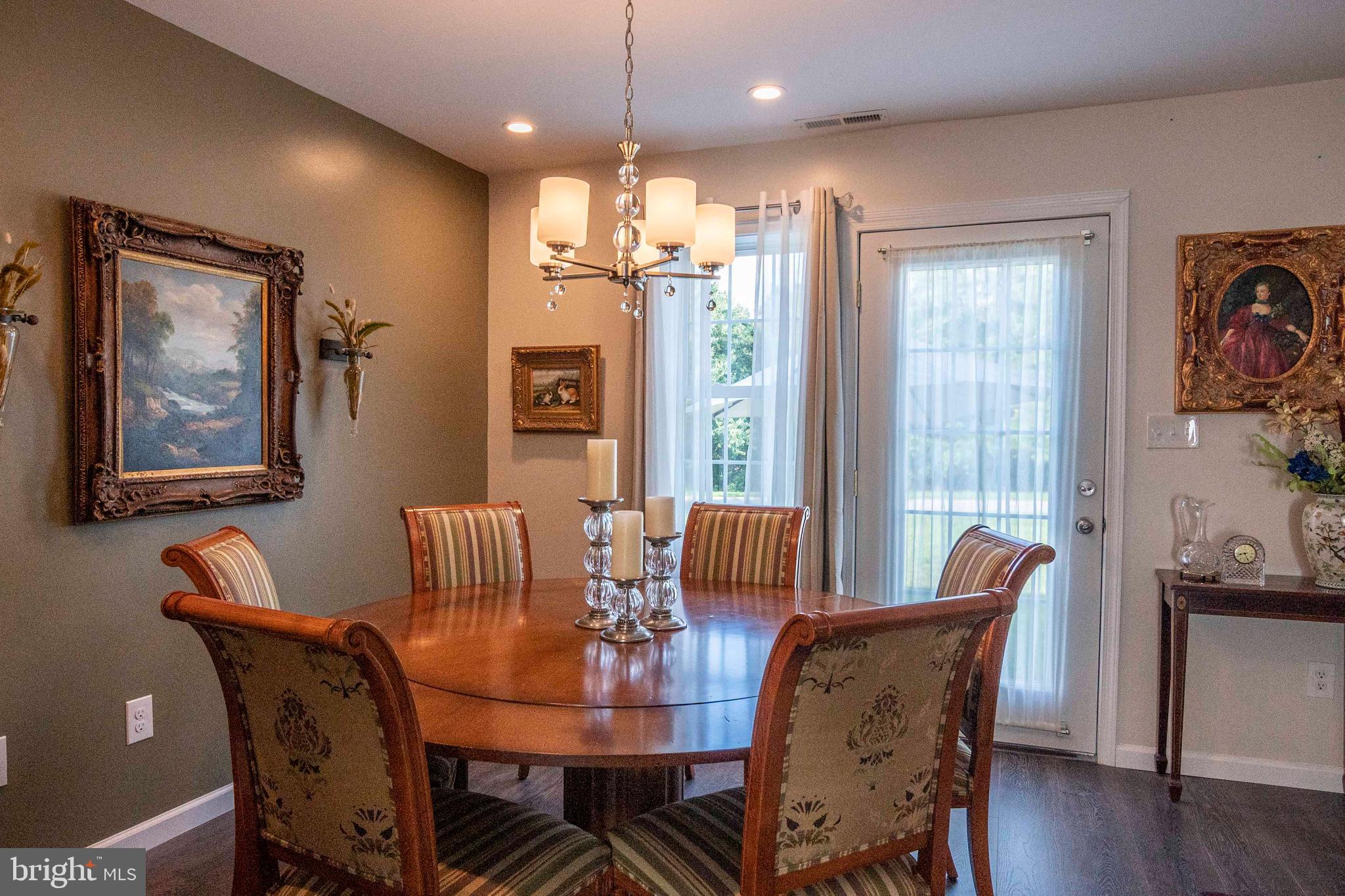 PARKSIDE VILLAGE - Residential