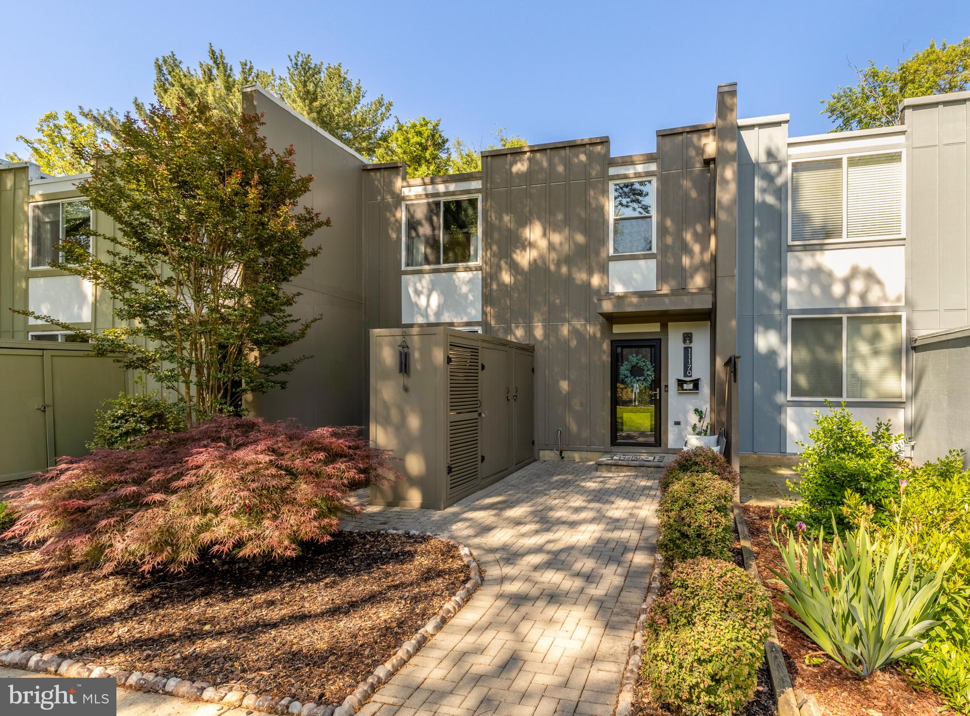 FOREST EDGE - Residential