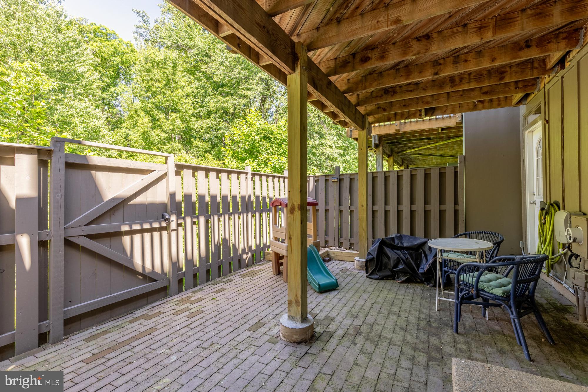 FOREST EDGE - Residential