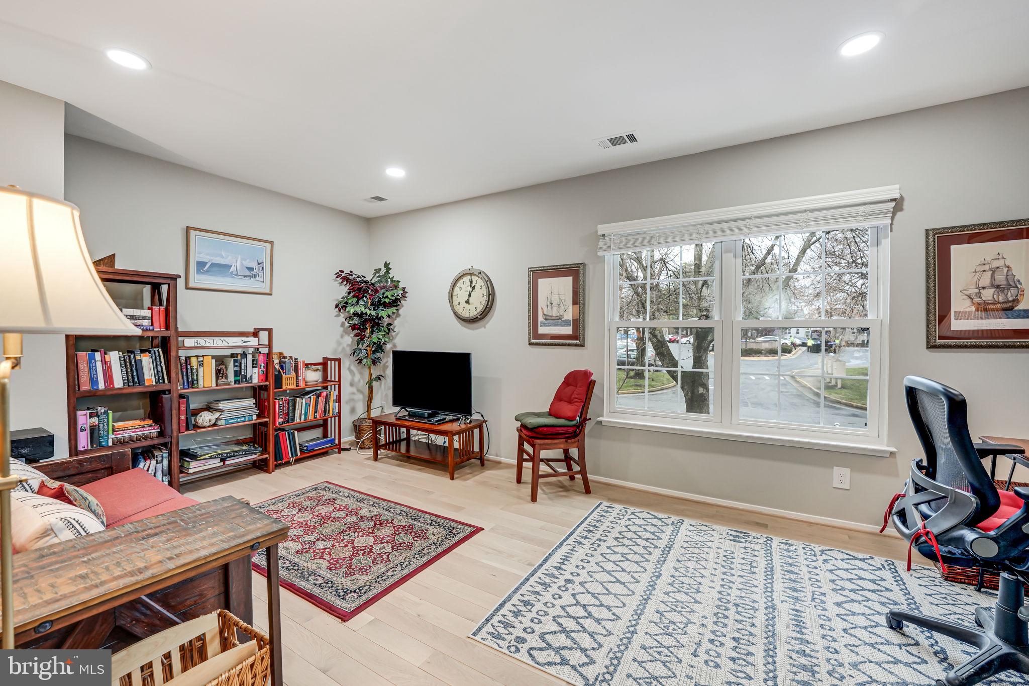 OAKWOOD COMMONS AT BURKE - Residential