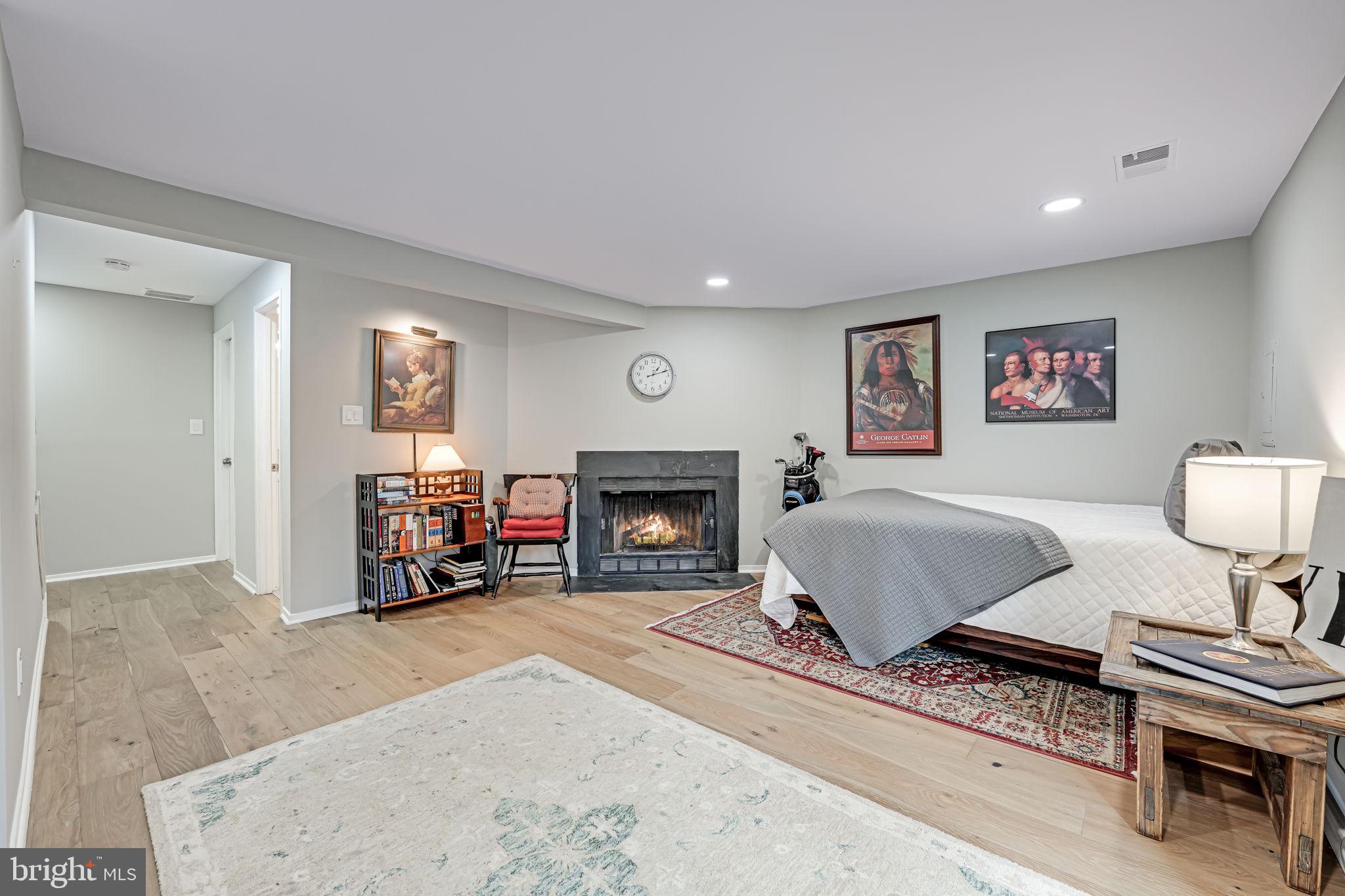 OAKWOOD COMMONS AT BURKE - Residential