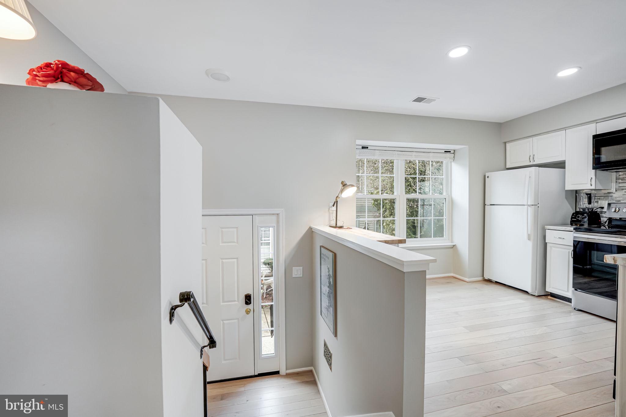 OAKWOOD COMMONS AT BURKE - Residential