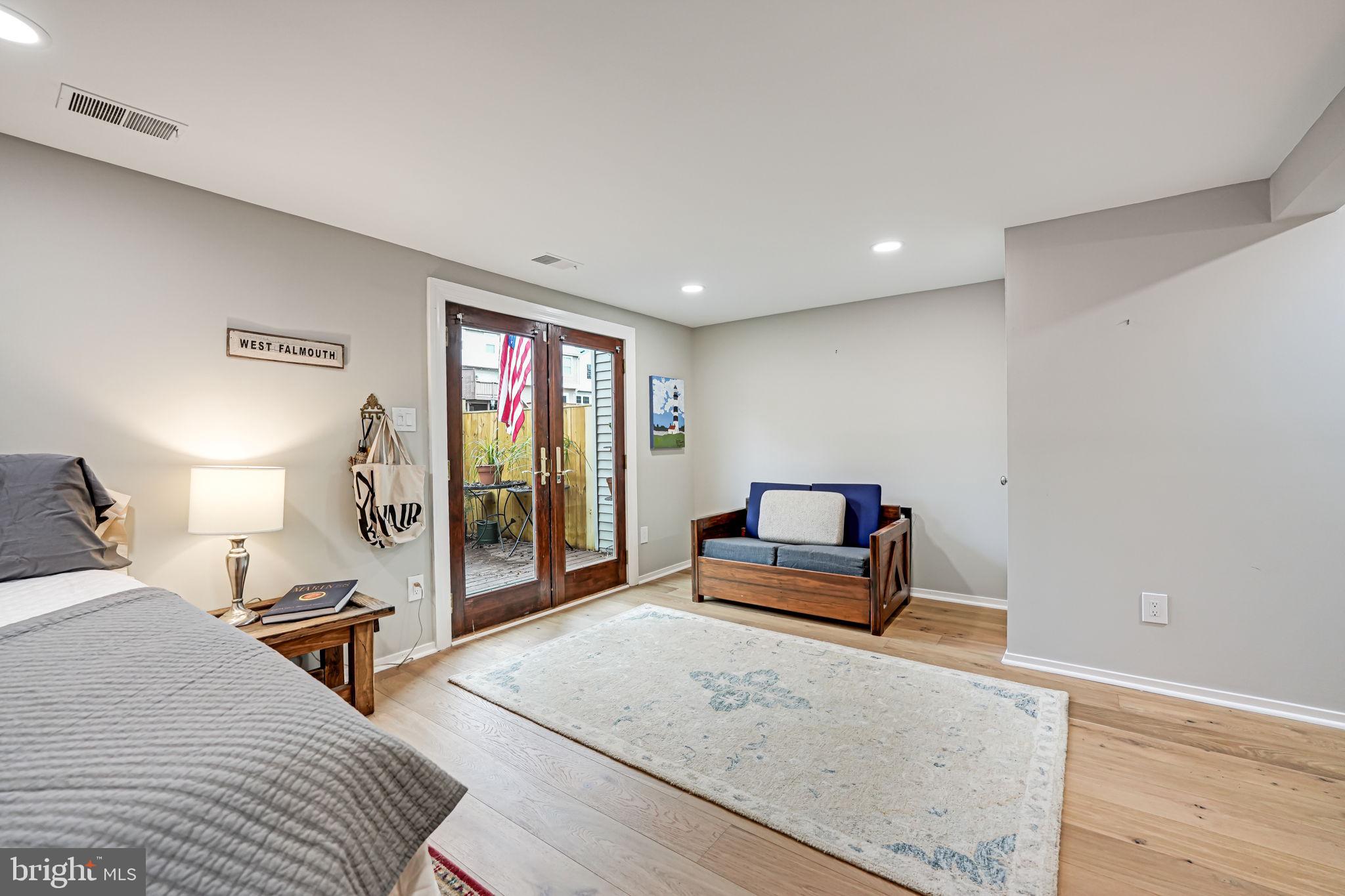 OAKWOOD COMMONS AT BURKE - Residential