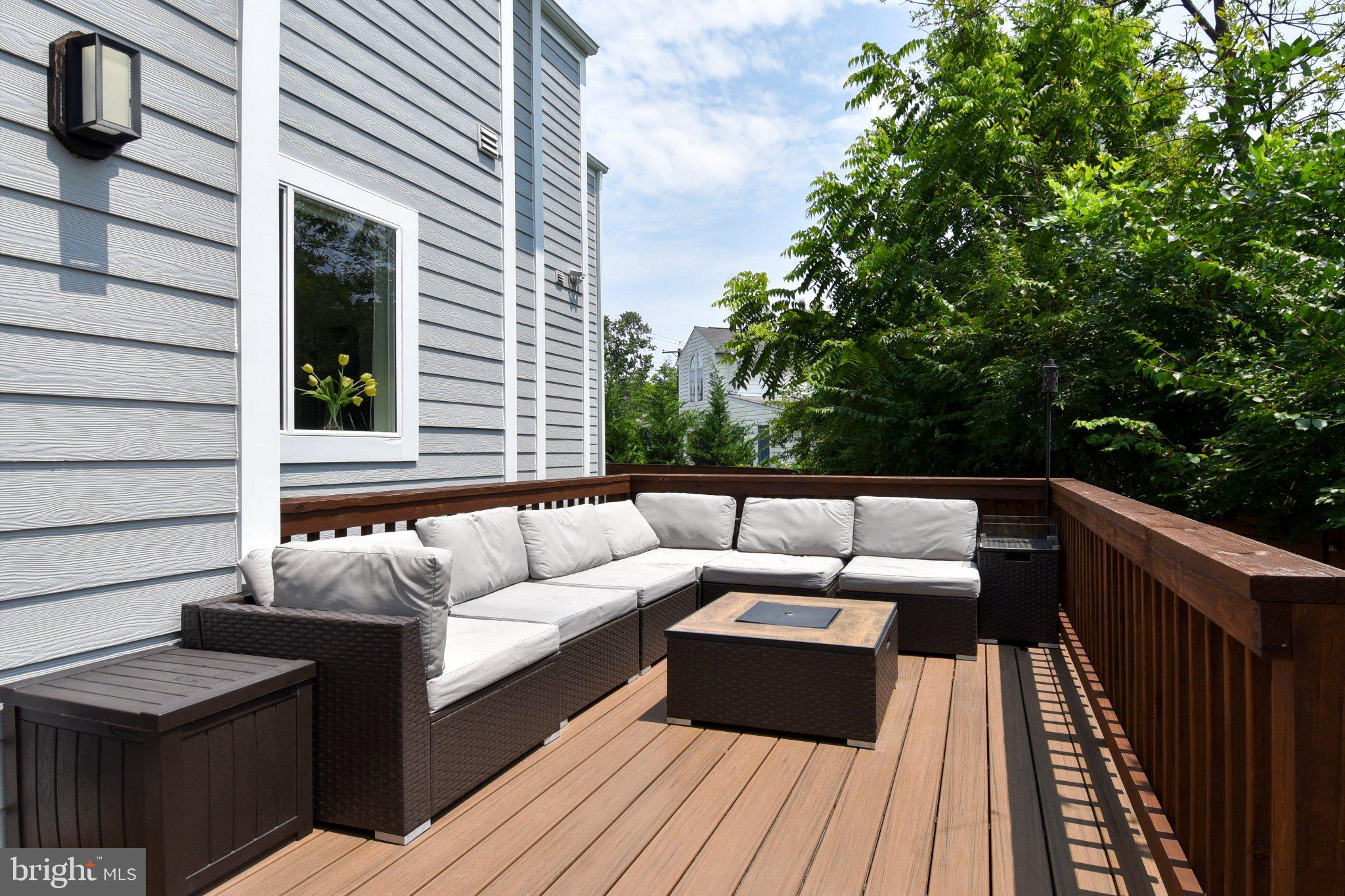 HENDRY ESTATES - Residential
