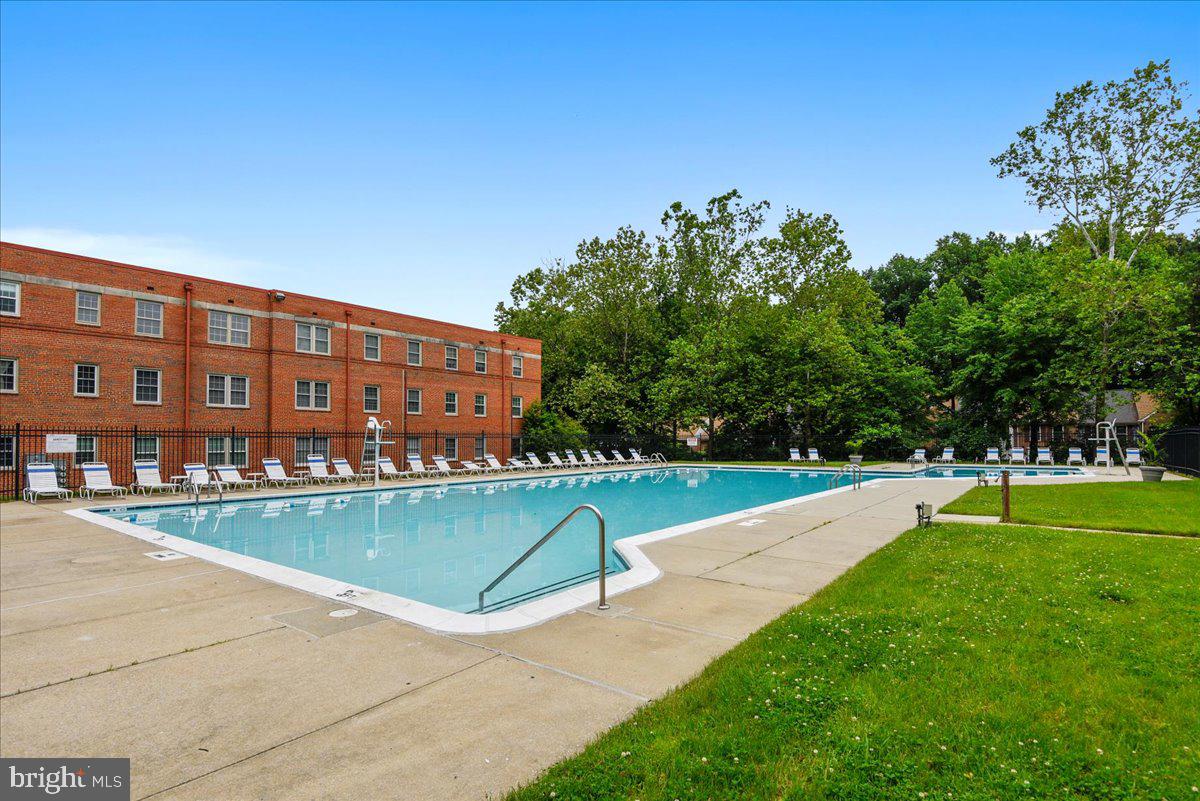 ROCK CREEK GARDENS - Residential