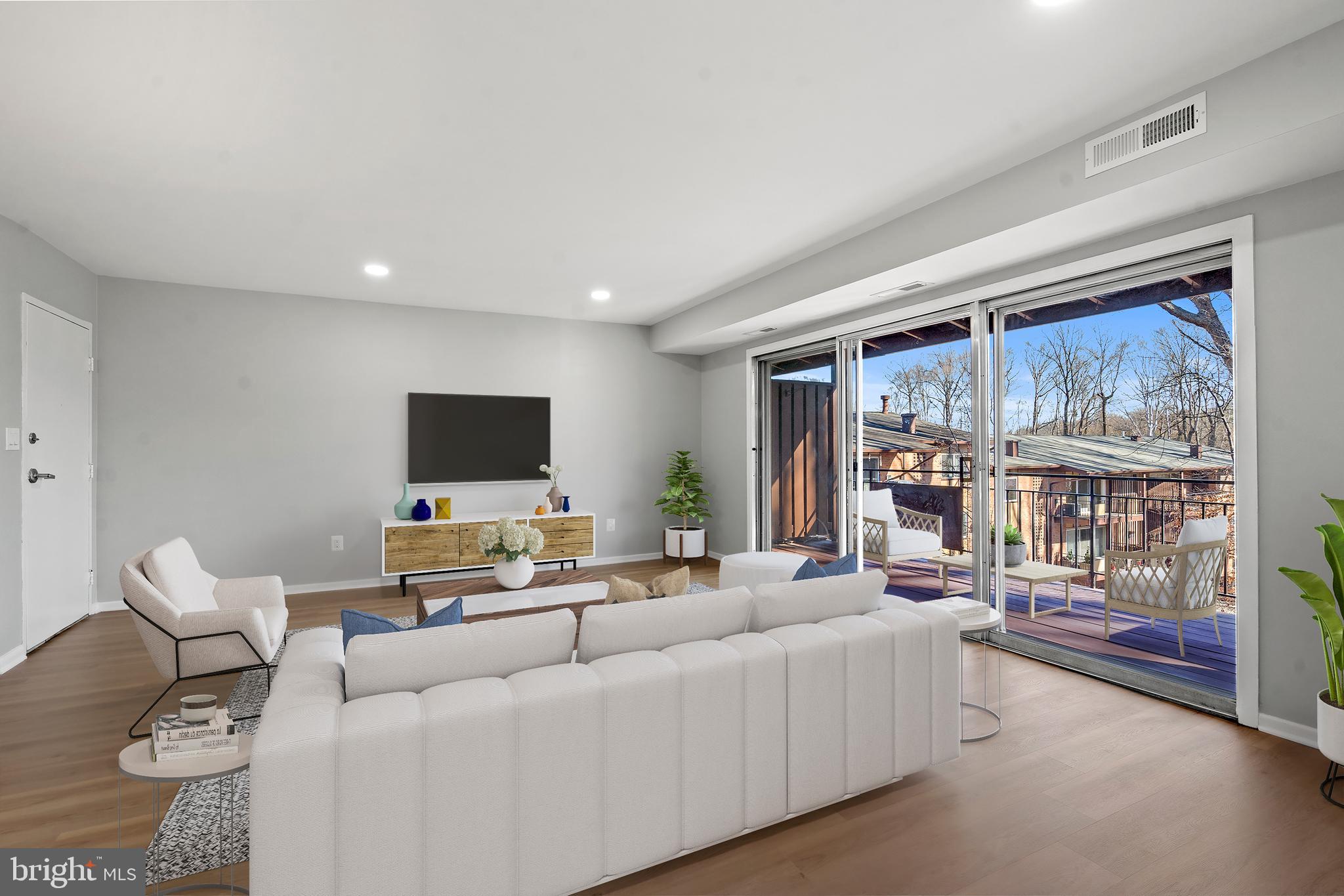 MOSBY WOODS GARDEN - Residential