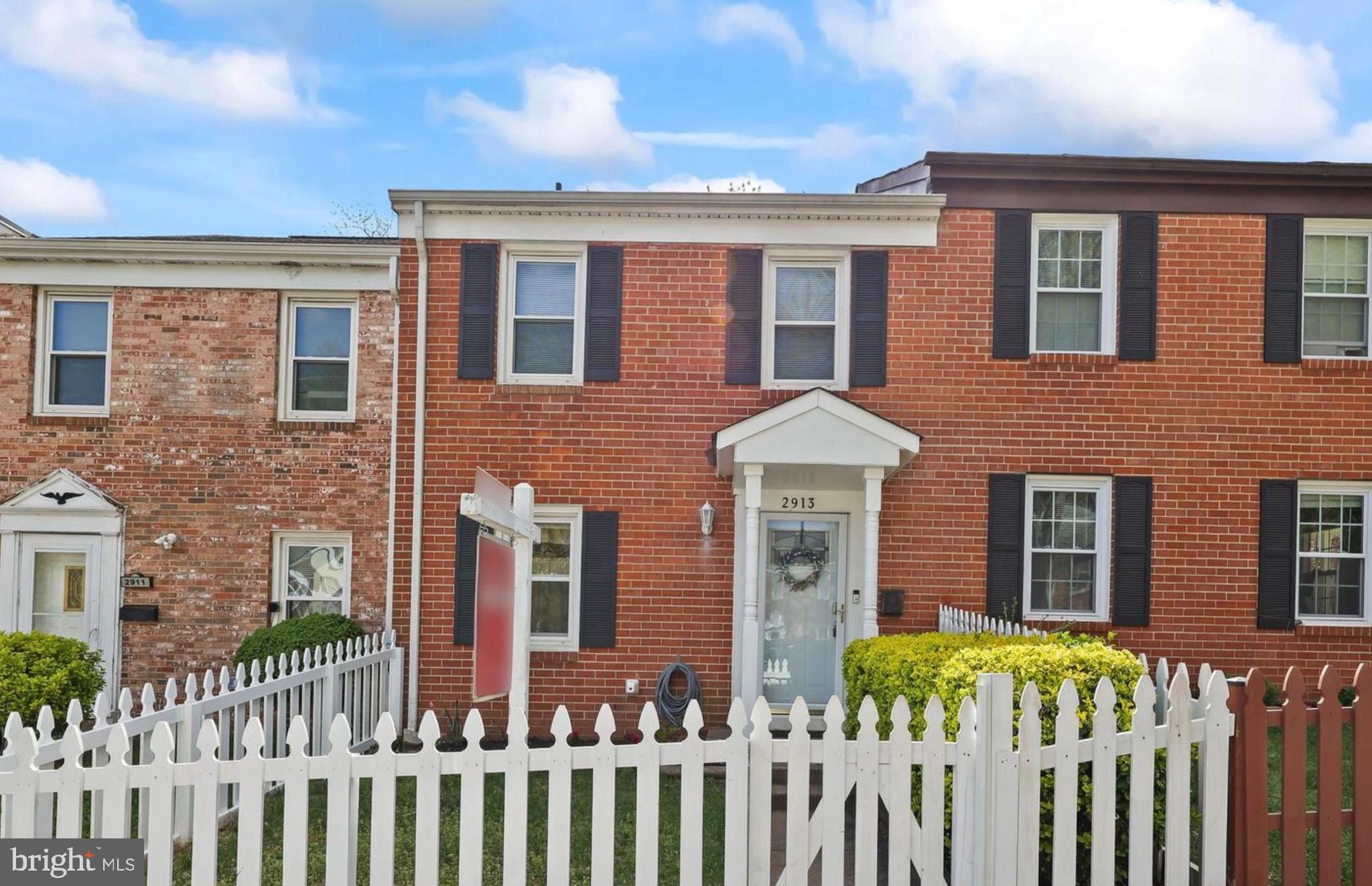 GEORGETOWN  VILLAGE - Residential Lease
