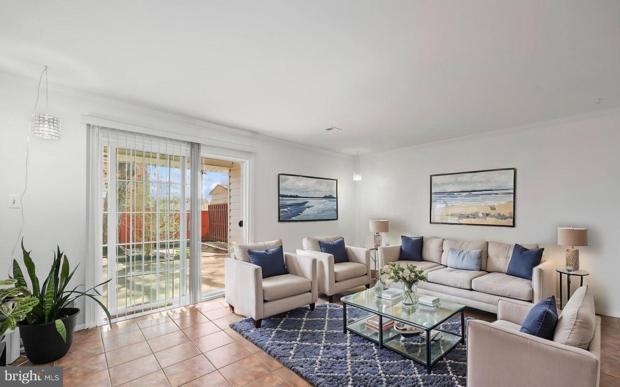 GEORGETOWN  VILLAGE - Residential Lease