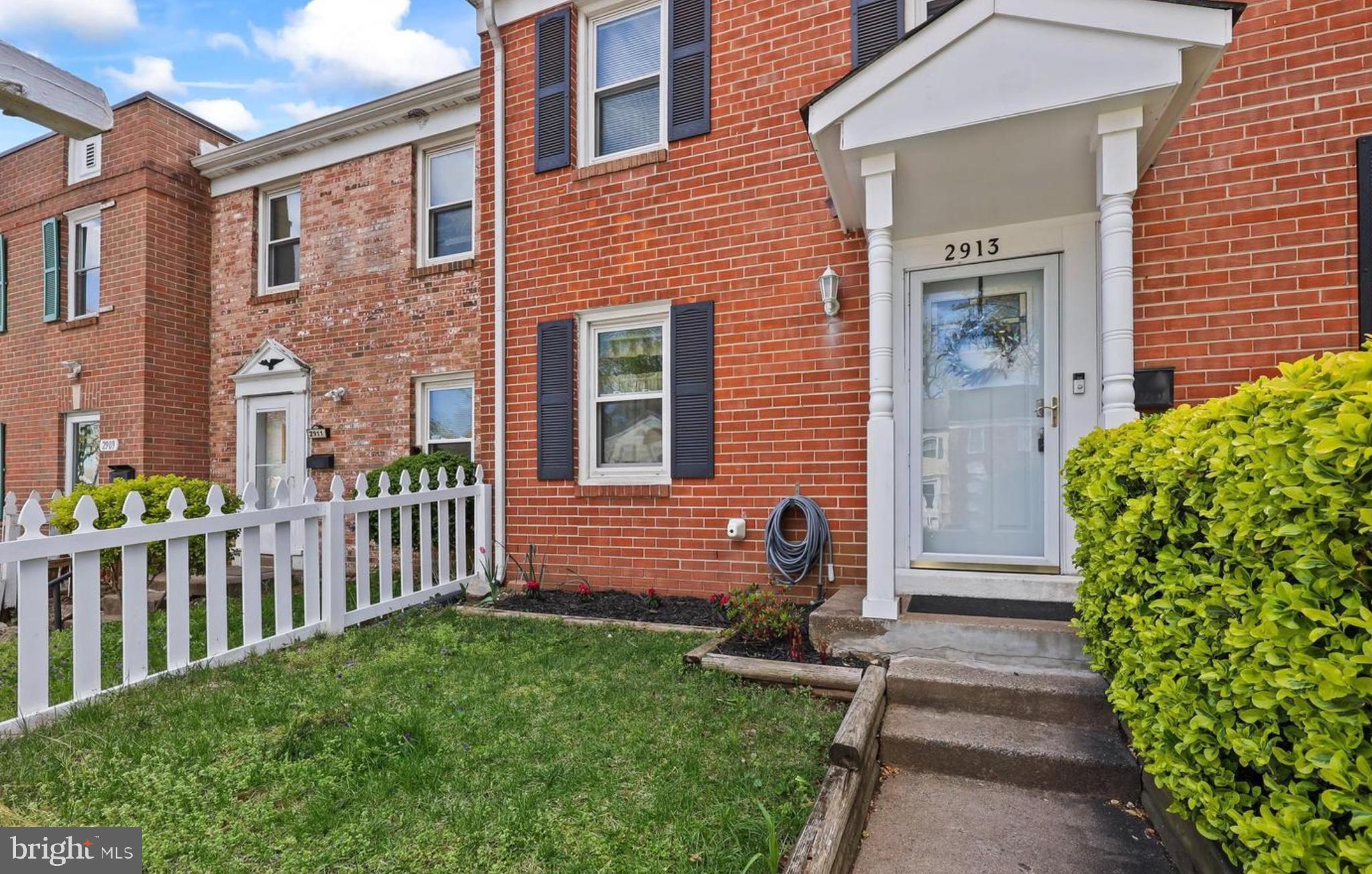 GEORGETOWN  VILLAGE - Residential Lease