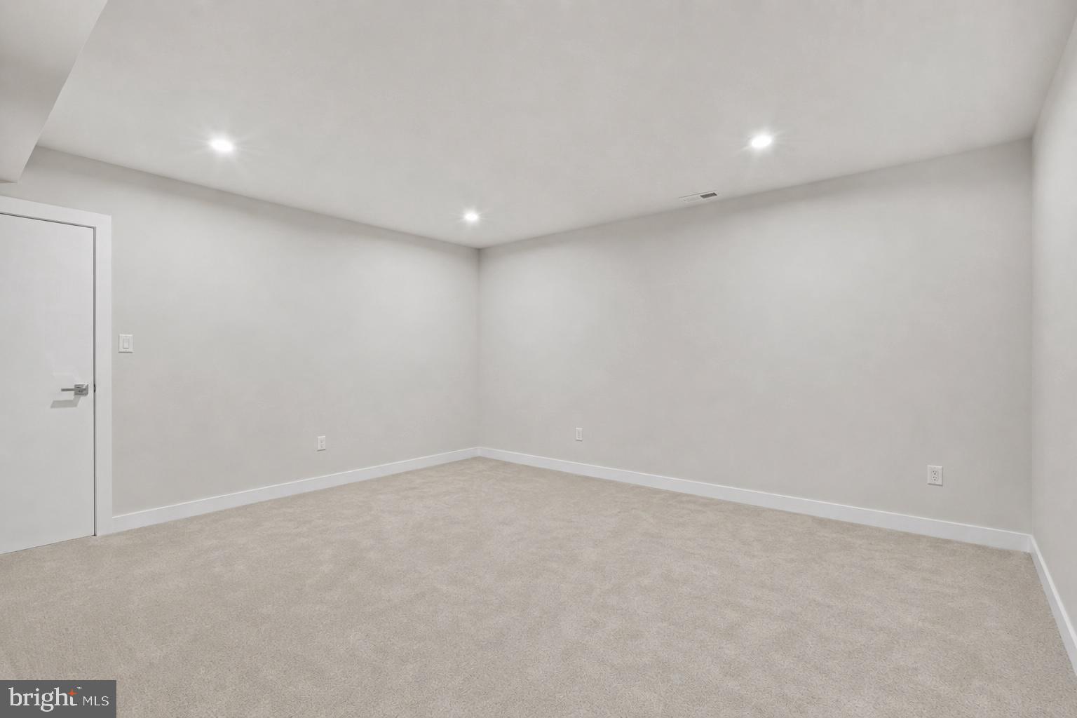 ASHBOURNE MEADOWS - Residential