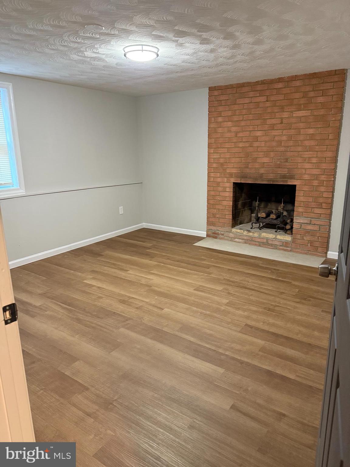 FORT WASHINGTON ESTATES - Residential Lease