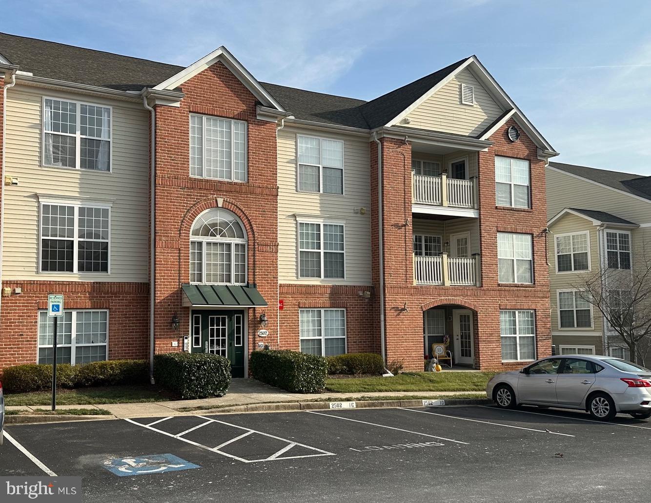 RIDGEVIEW III - Residential Lease
