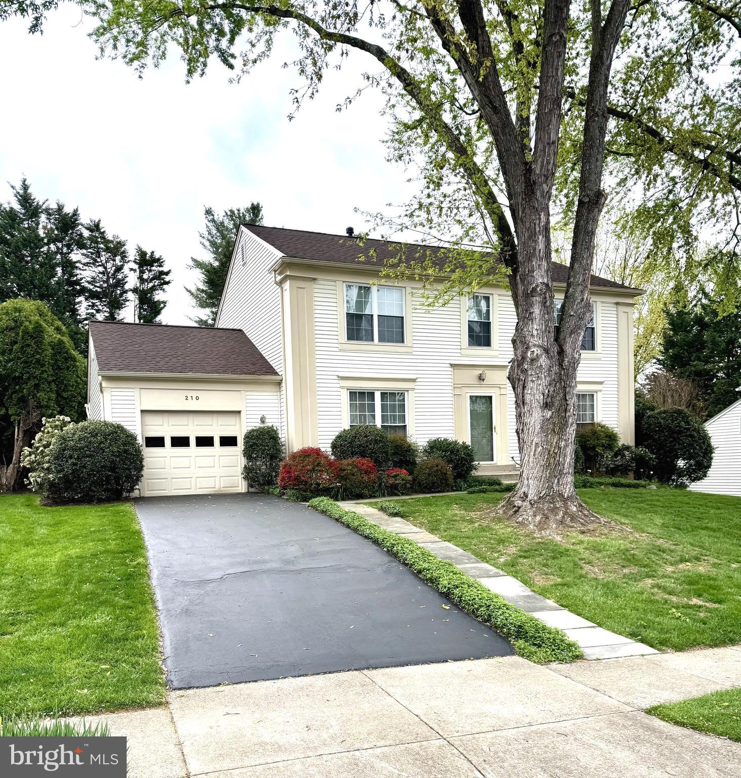 PHEASANT RUN - Residential