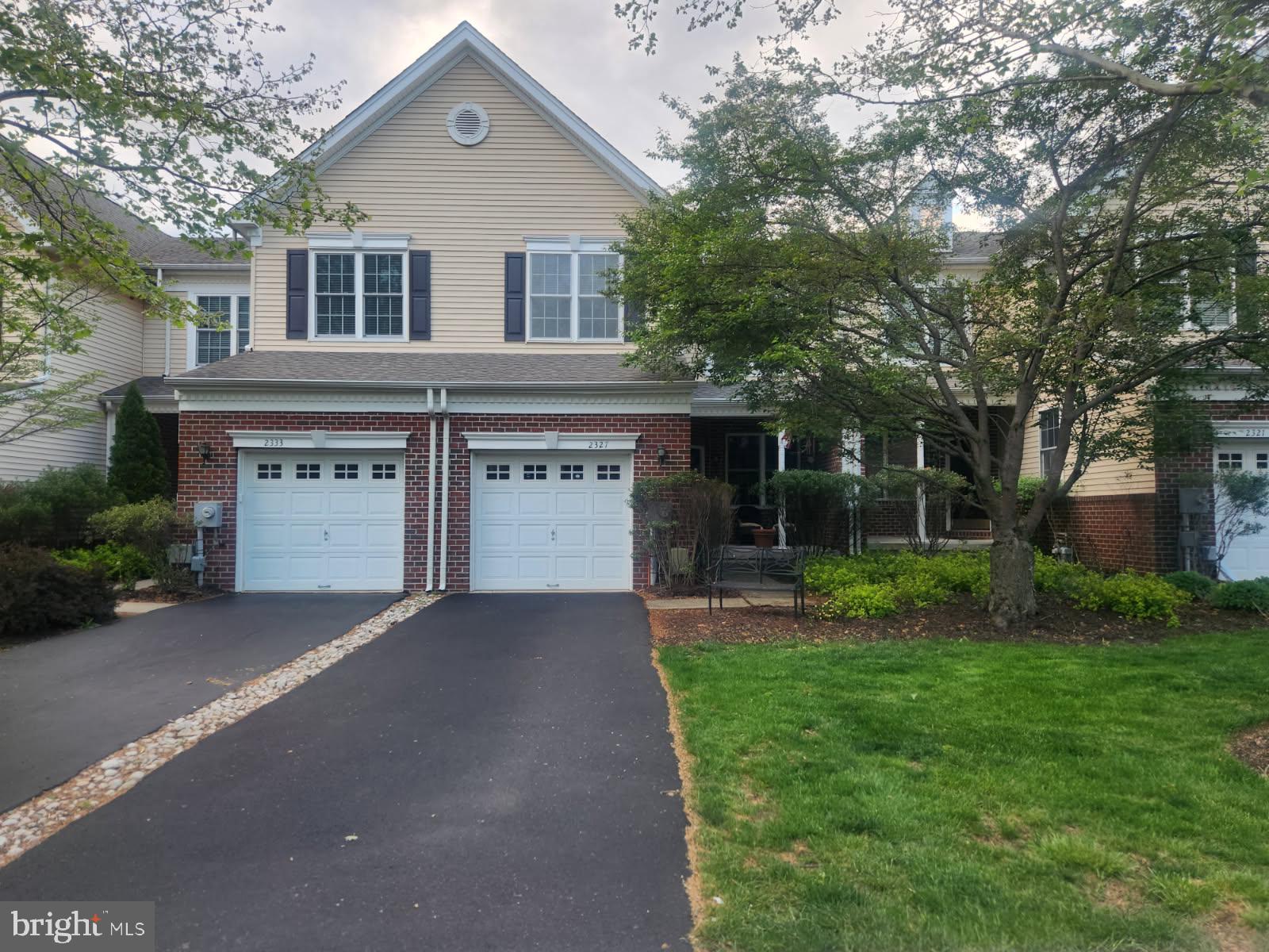 3 BR, 2.5 BA Townhome in Arbor Point. Covered front porch, formal entry that opens to the formal Living & Dining room. Family room with fireplace is open to the eat-in Kitchen with gas range with overhead microwave, built-in dishwasher and access to the rear deck. The Foyer also offers access to the powder room & 1-car Garage. The 2nd level offers 3 large bedrooms including the Primary Bedroom with full bath. Full hall bath & Laundry also on  the 2nd level. Full, walk-out  finished Basement with full bath and slider to back yard. Gas heat, central air.