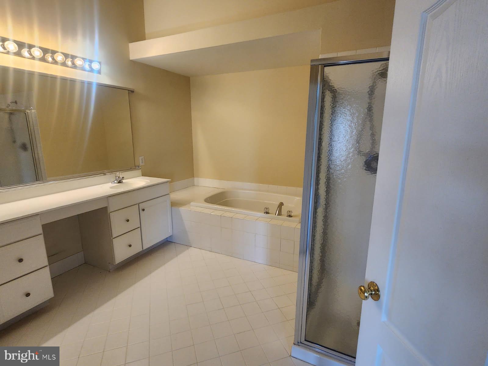 ARBOR POINT - Residential