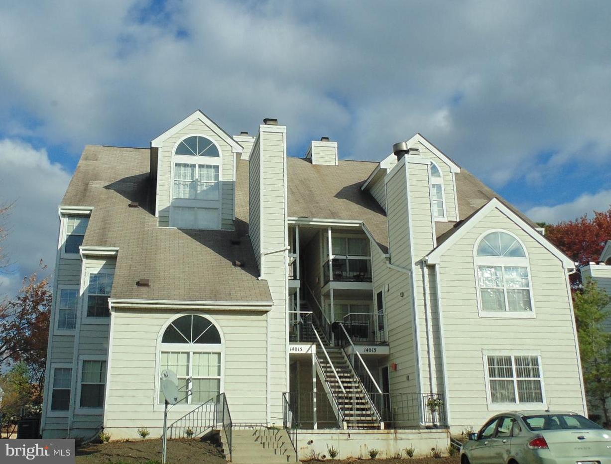 VISTAS AT LAUREL LAKES - Residential