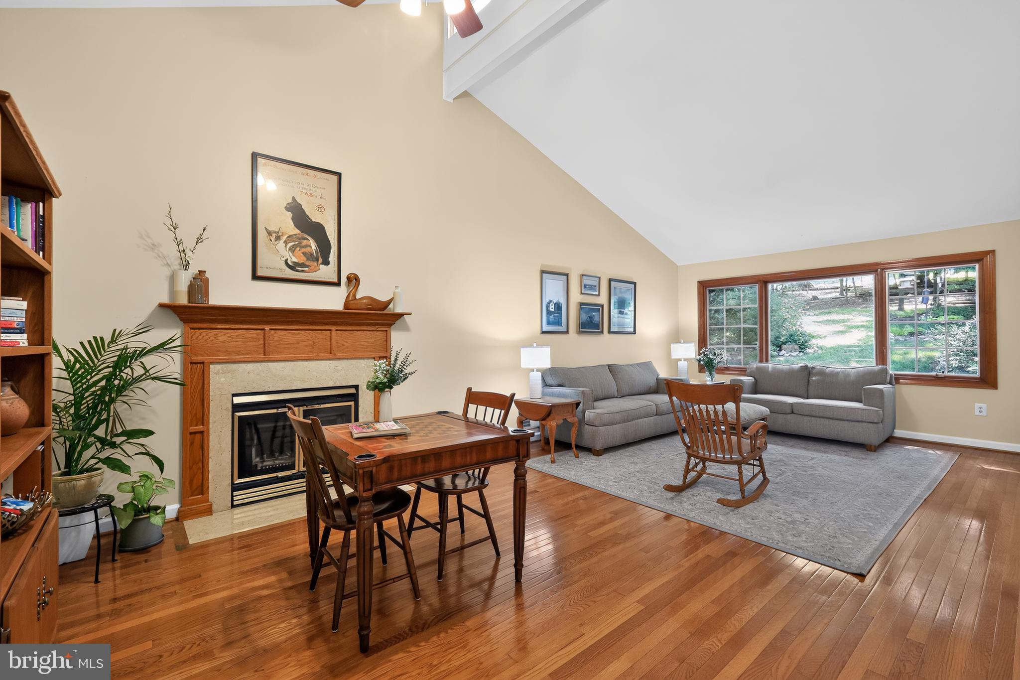 REDLAND STATION - Residential