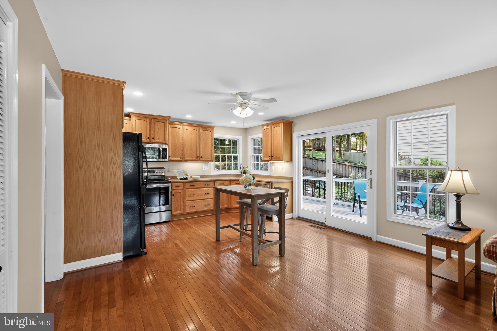 REDLAND STATION - Residential