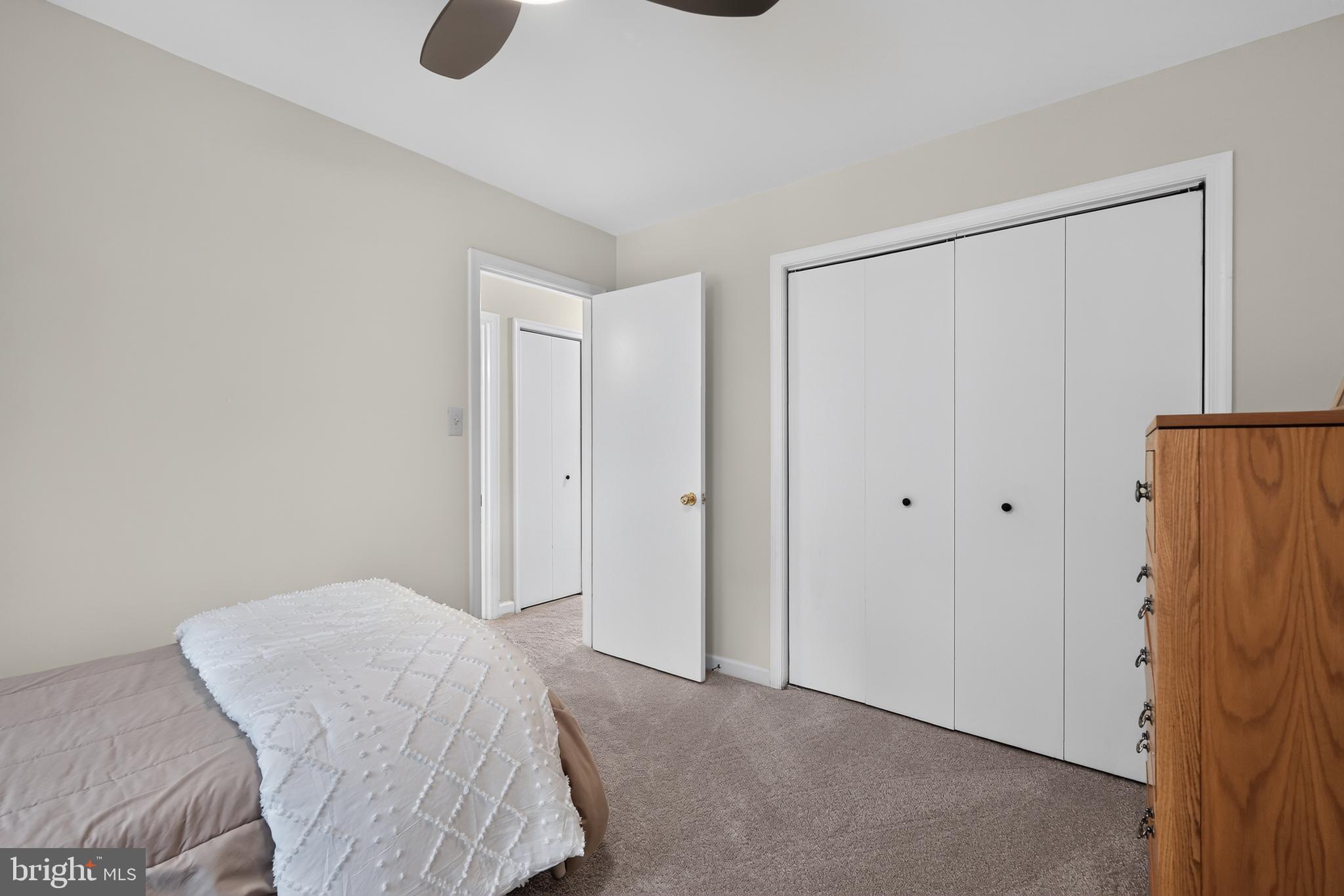 REDLAND STATION - Residential