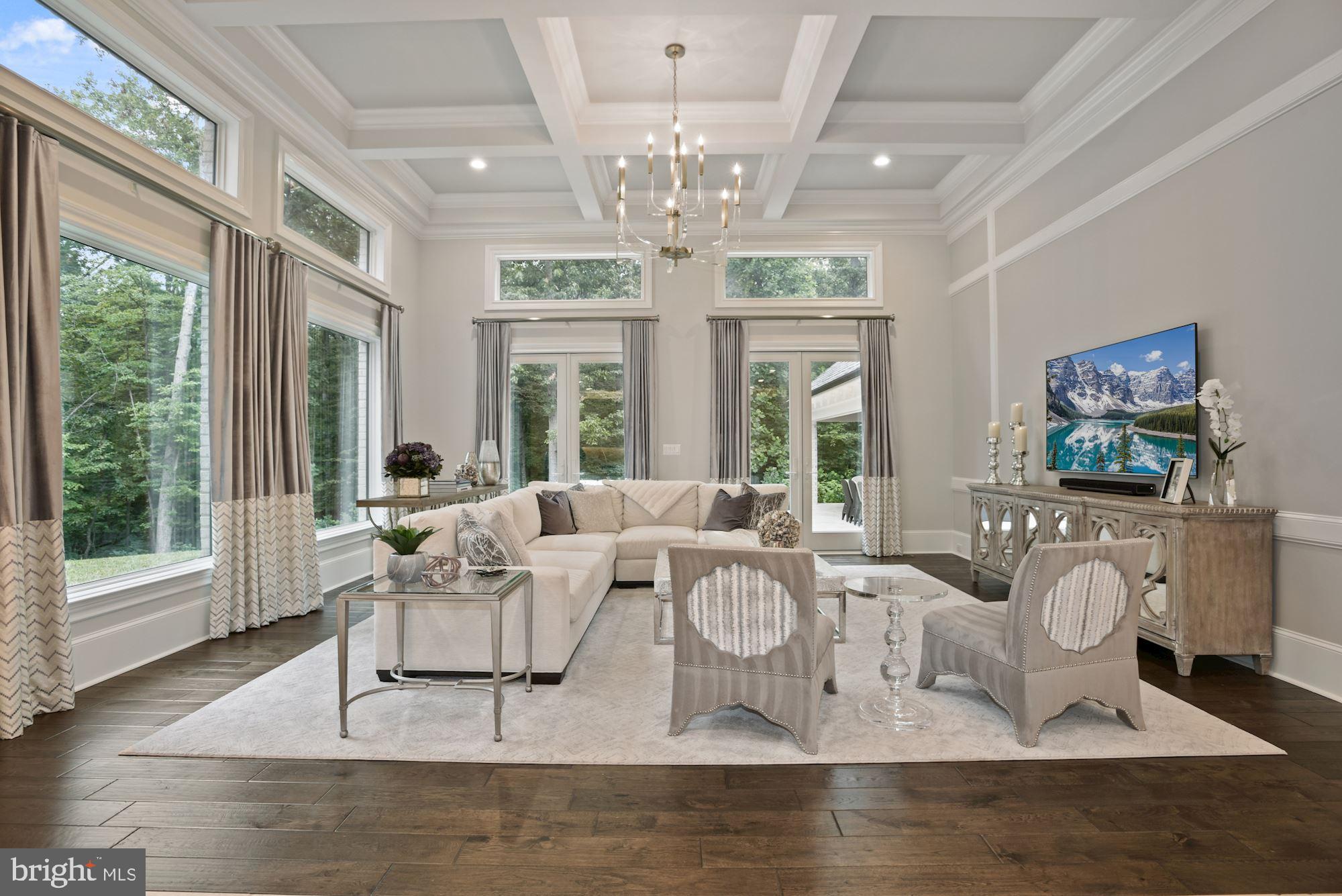 CREIGHTON FARMS - Residential