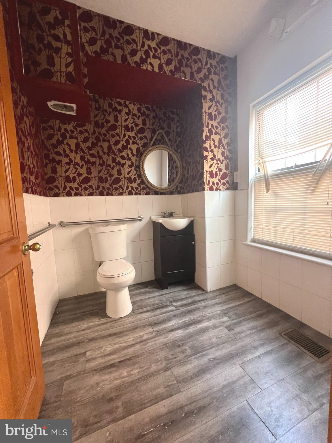 SPRING GARDEN - Commercial Lease