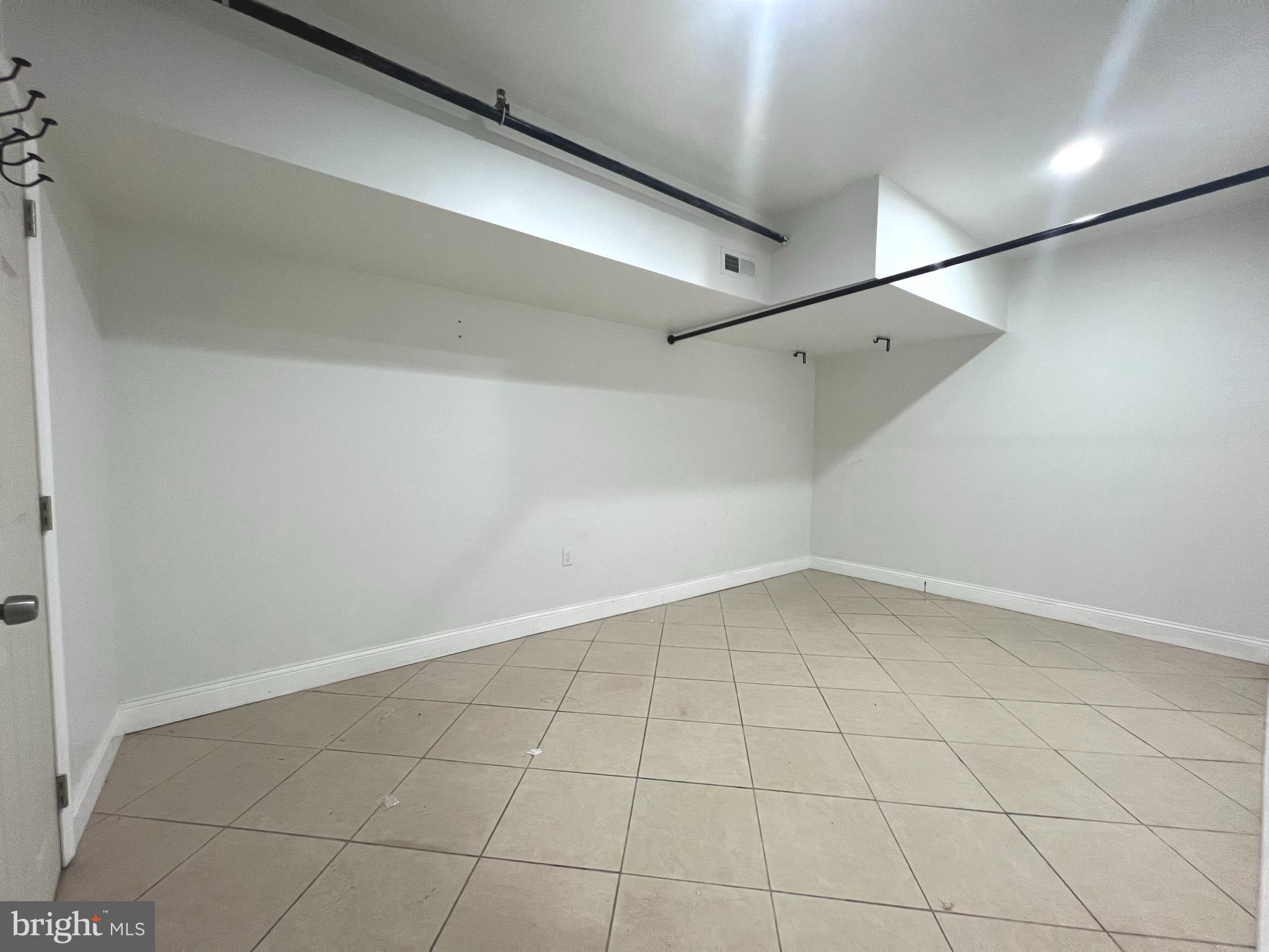 SPRING GARDEN - Commercial Lease