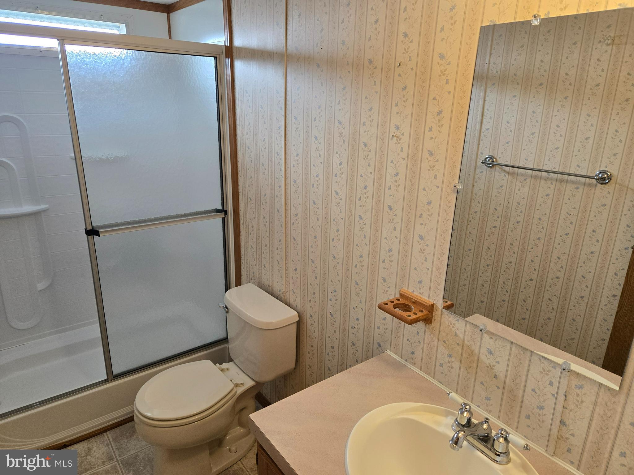 COLONIAL ESTATES - Residential