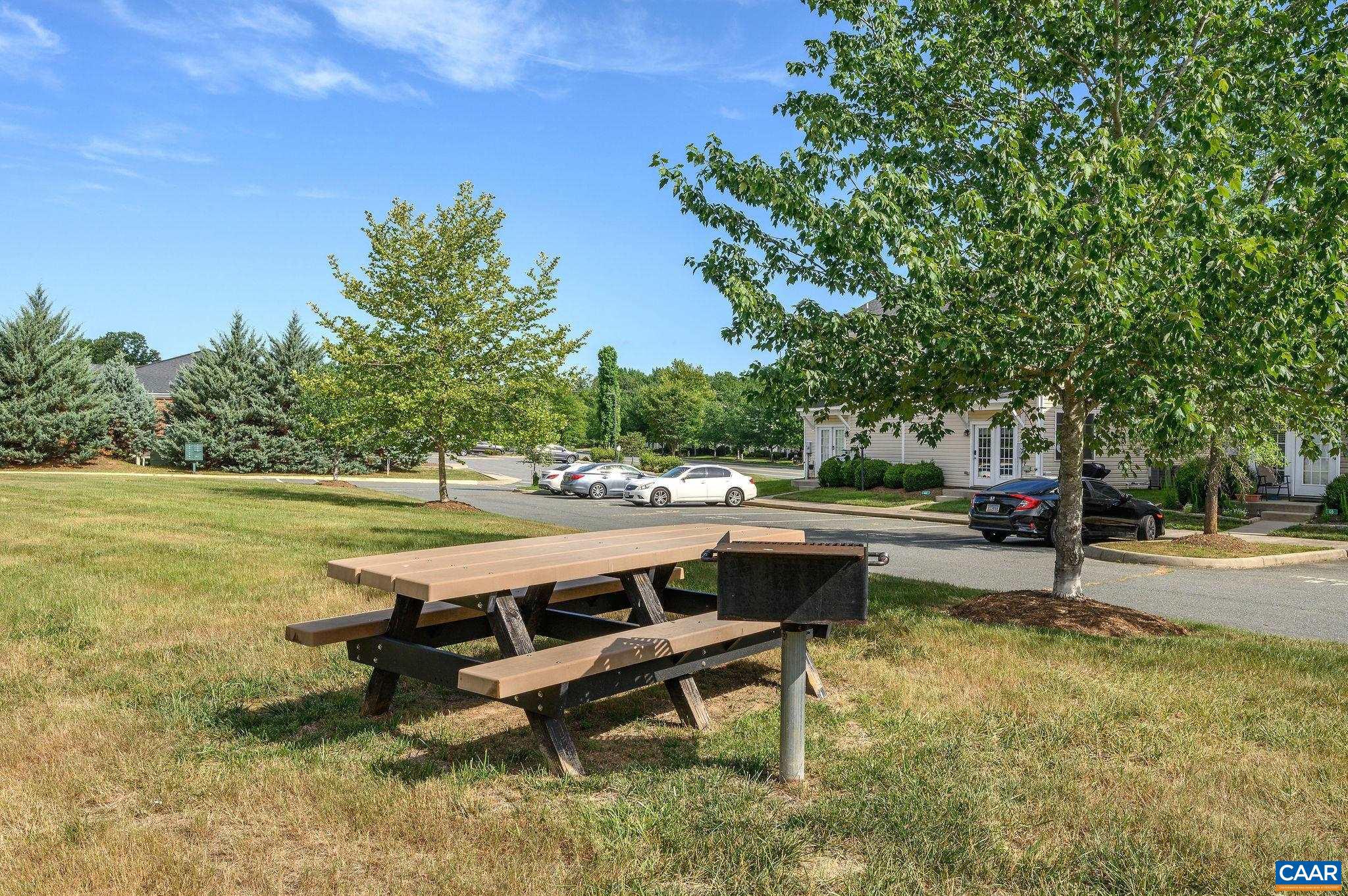 SYCAMORE SQUARE - Residential