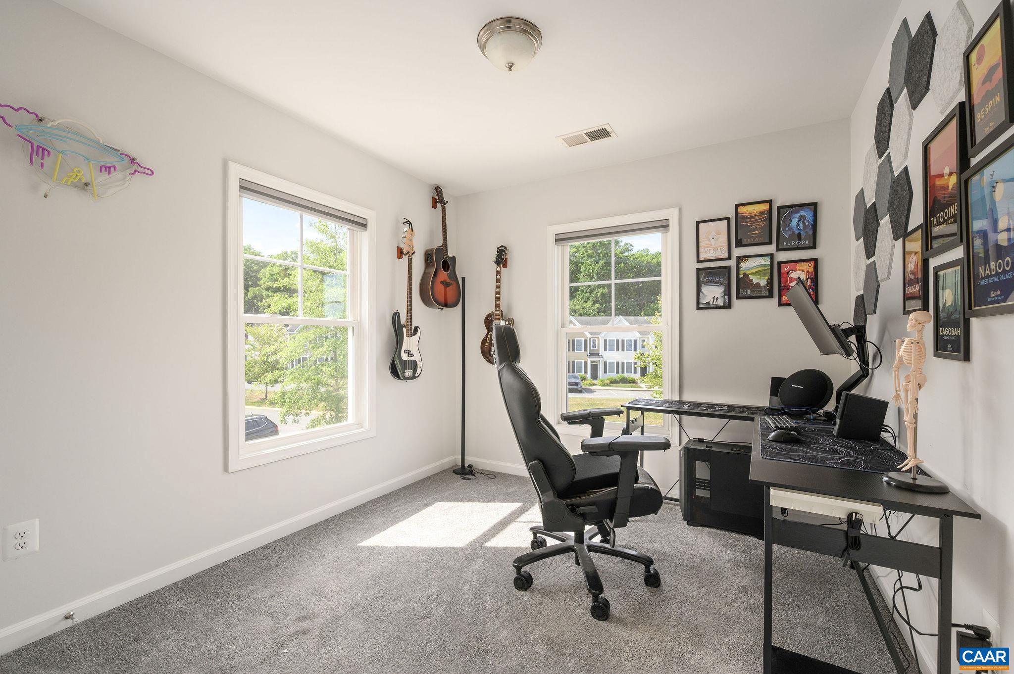 SYCAMORE SQUARE - Residential