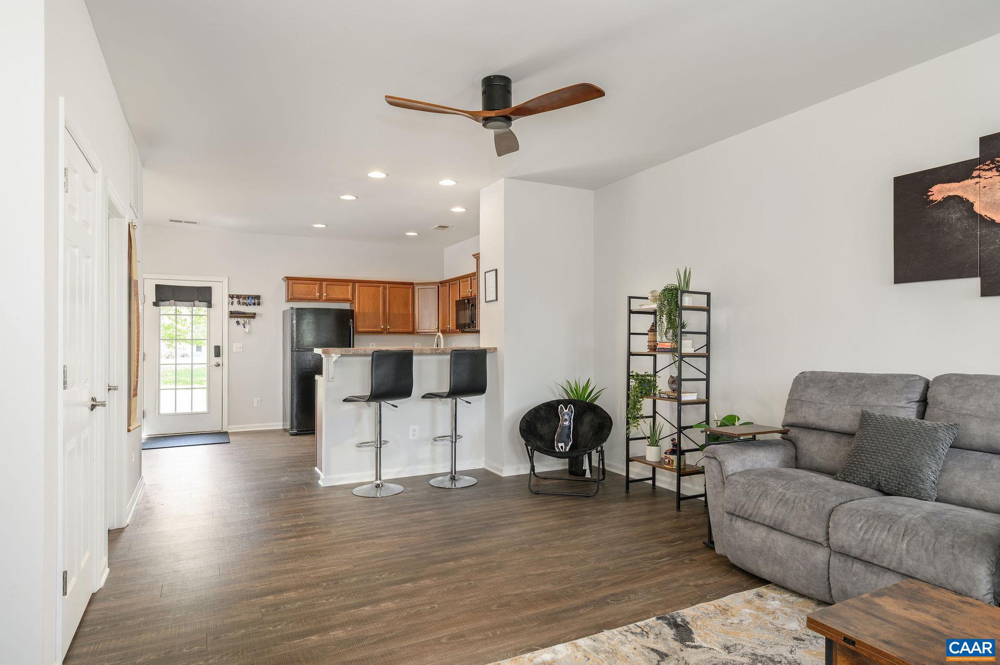 SYCAMORE SQUARE - Residential