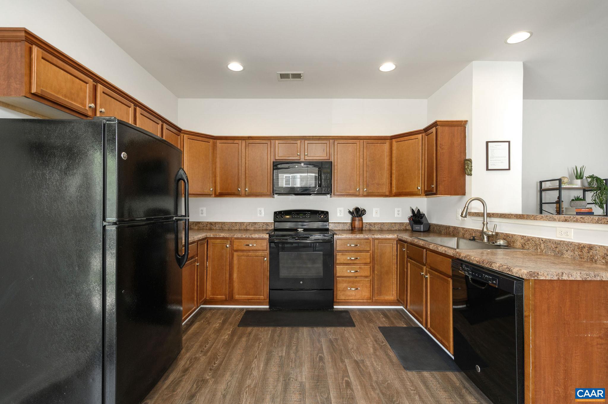 SYCAMORE SQUARE - Residential
