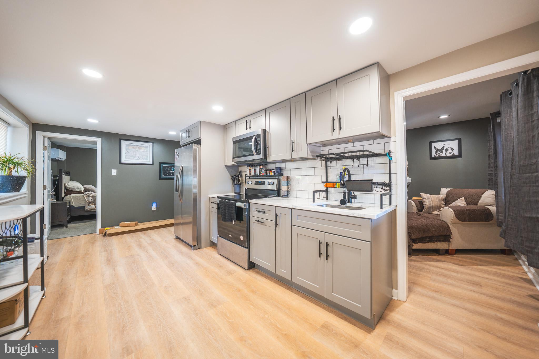 CROYDON ACRES - Residential