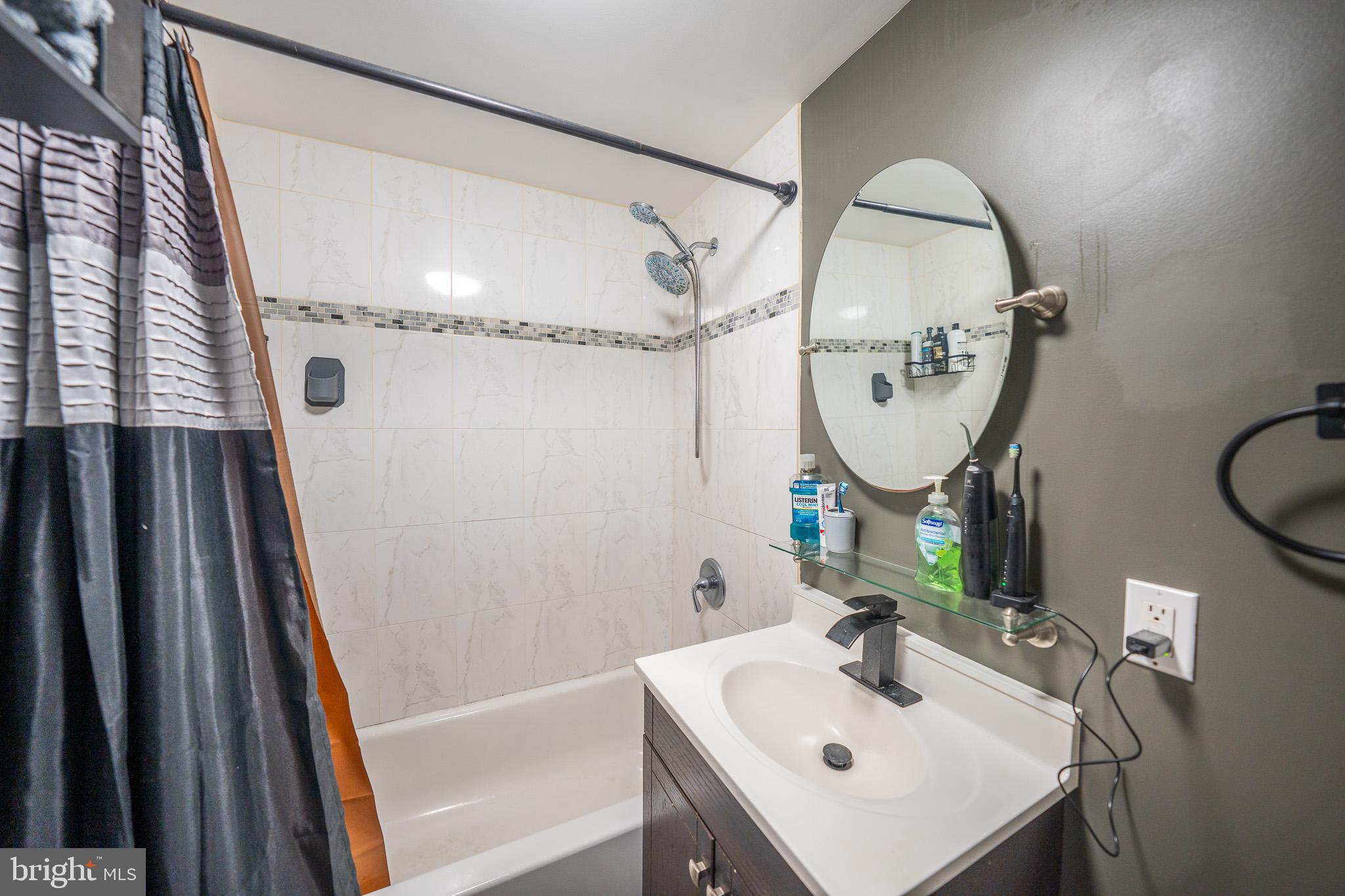 CROYDON ACRES - Residential
