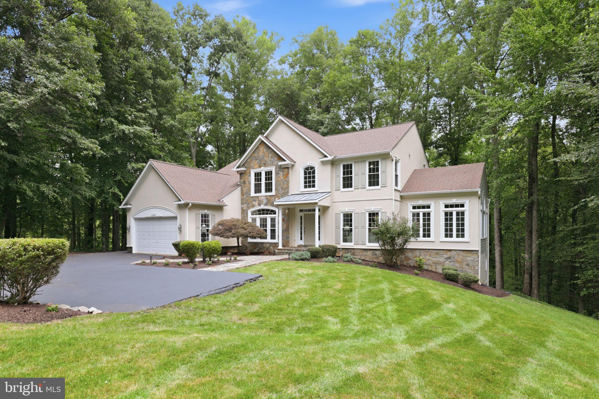 RIVER BEND - Residential