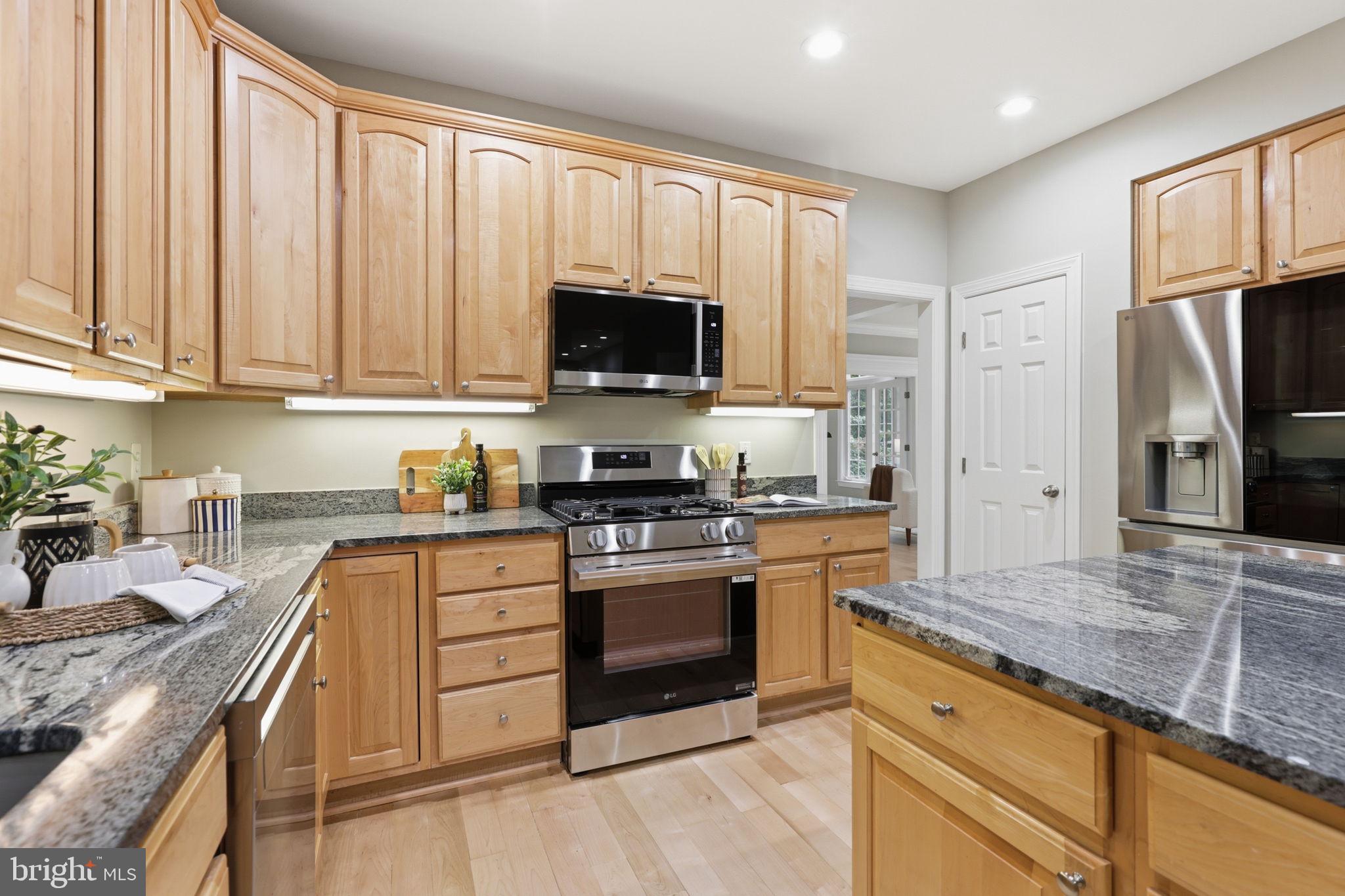 RIVER BEND - Residential