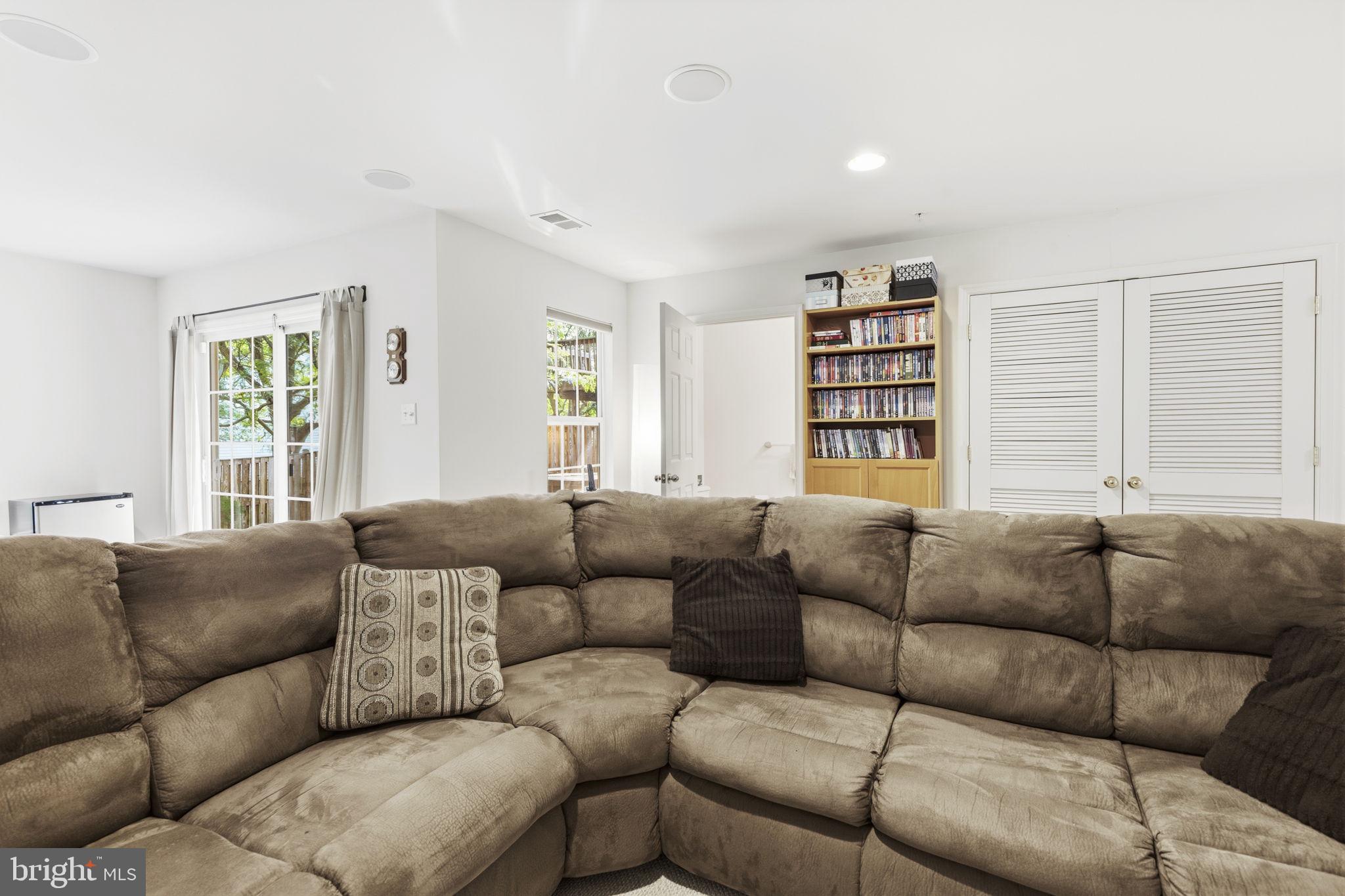 PINEY ORCHARD - Residential