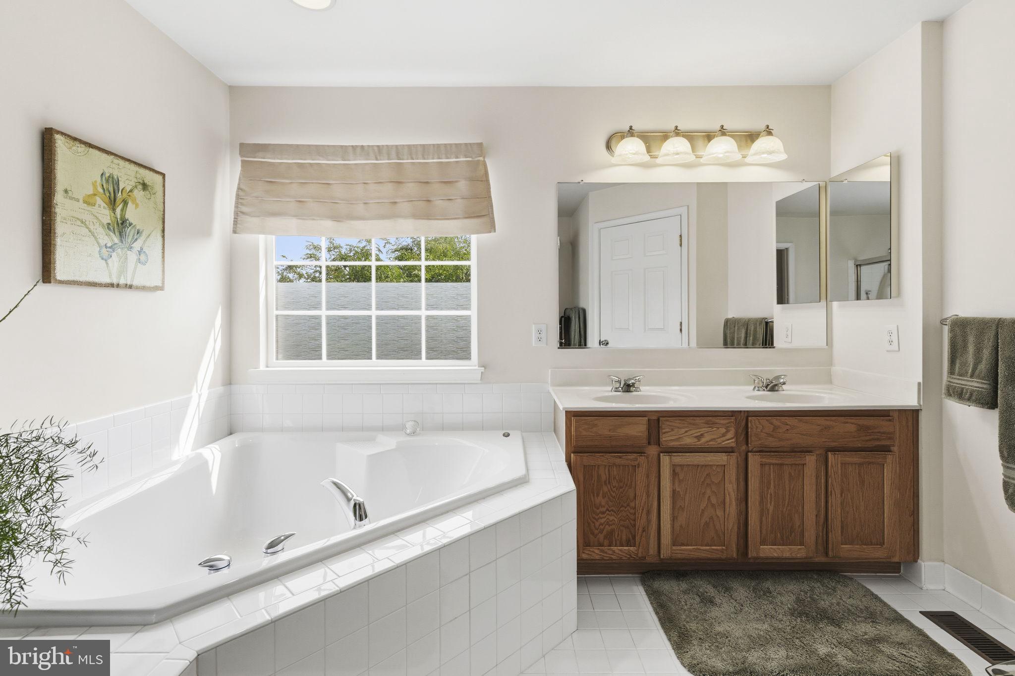 PINEY ORCHARD - Residential