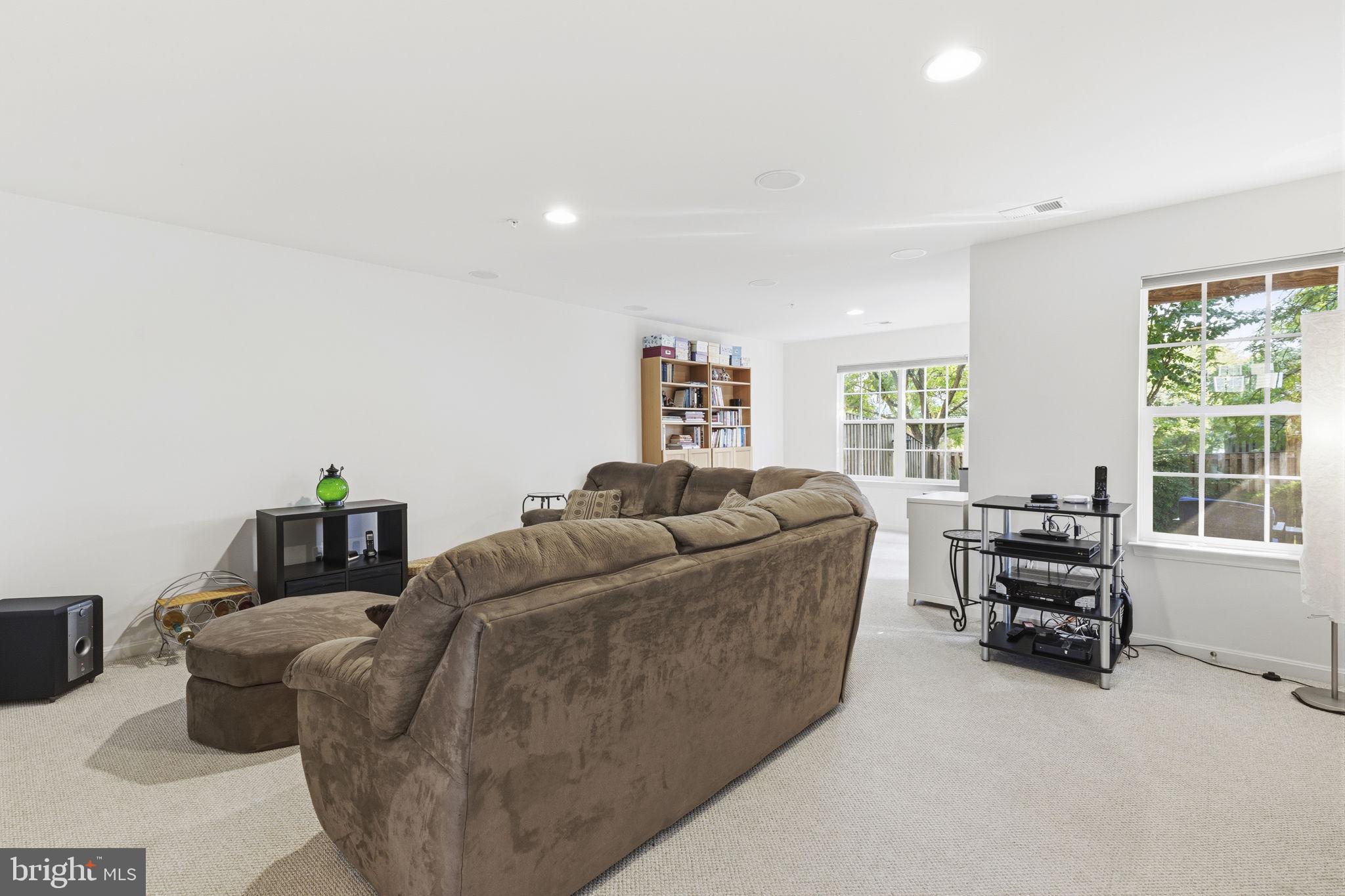 PINEY ORCHARD - Residential