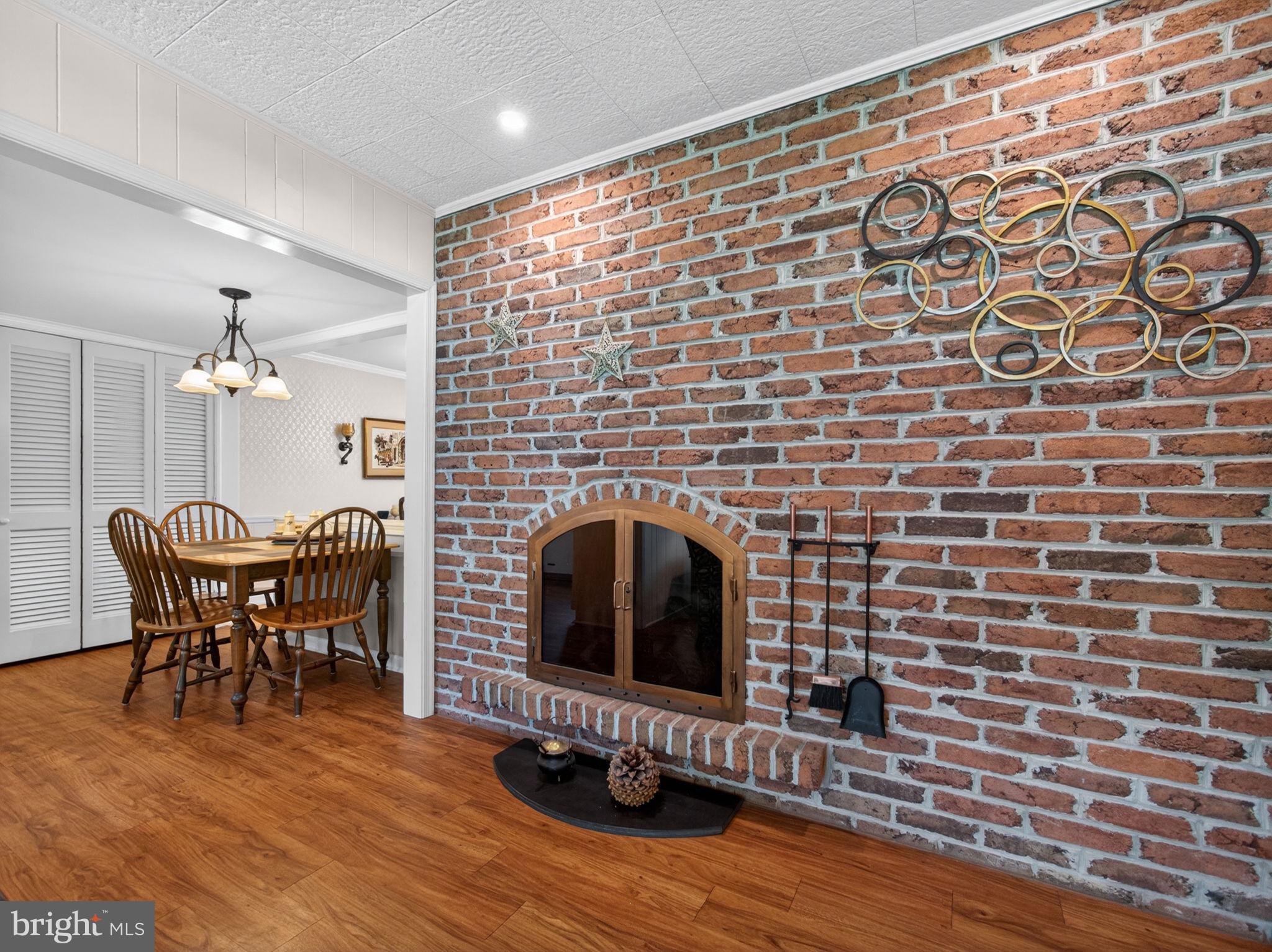 MEADOWBROOK - Residential