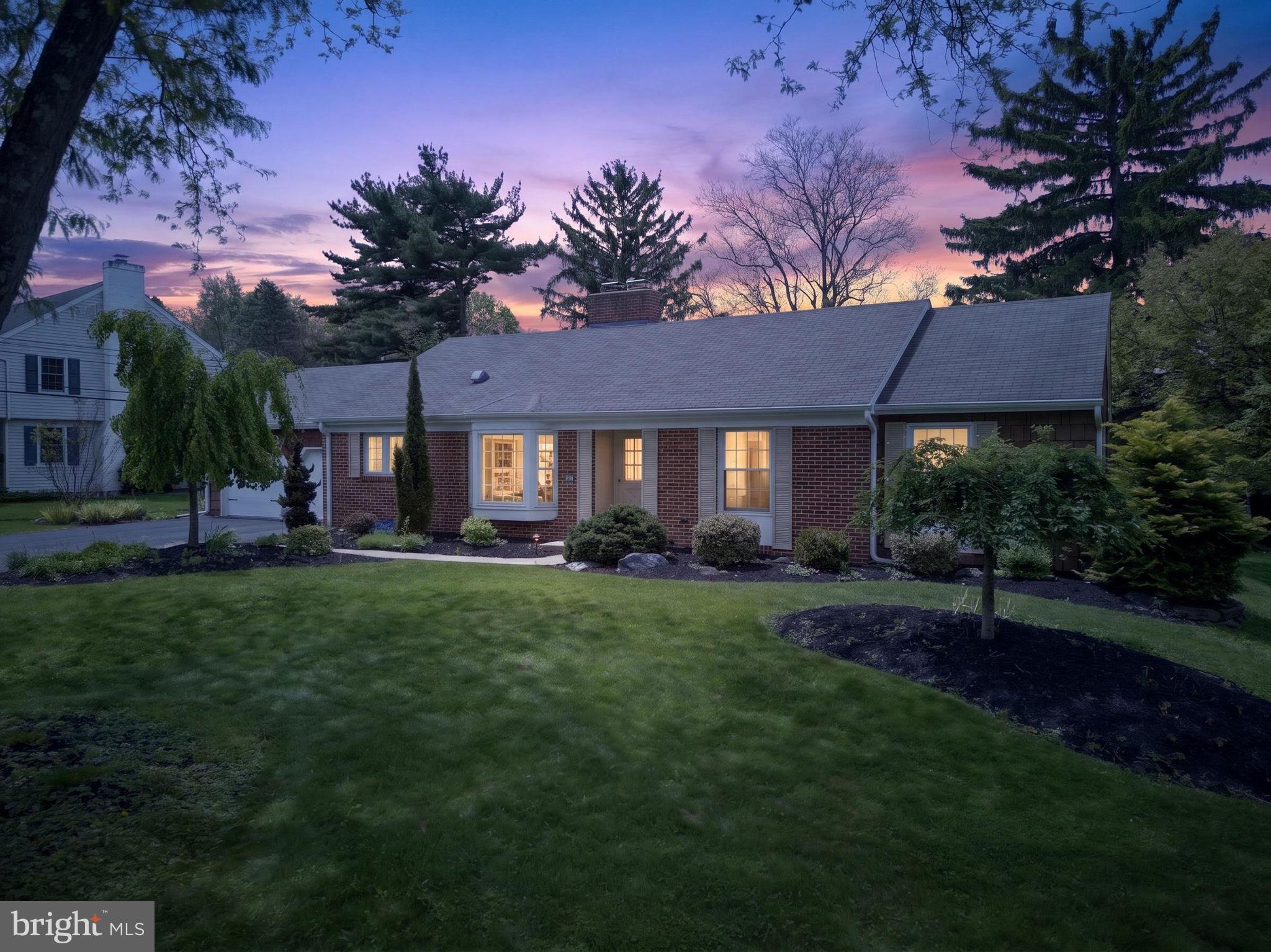 MEADOWBROOK - Residential