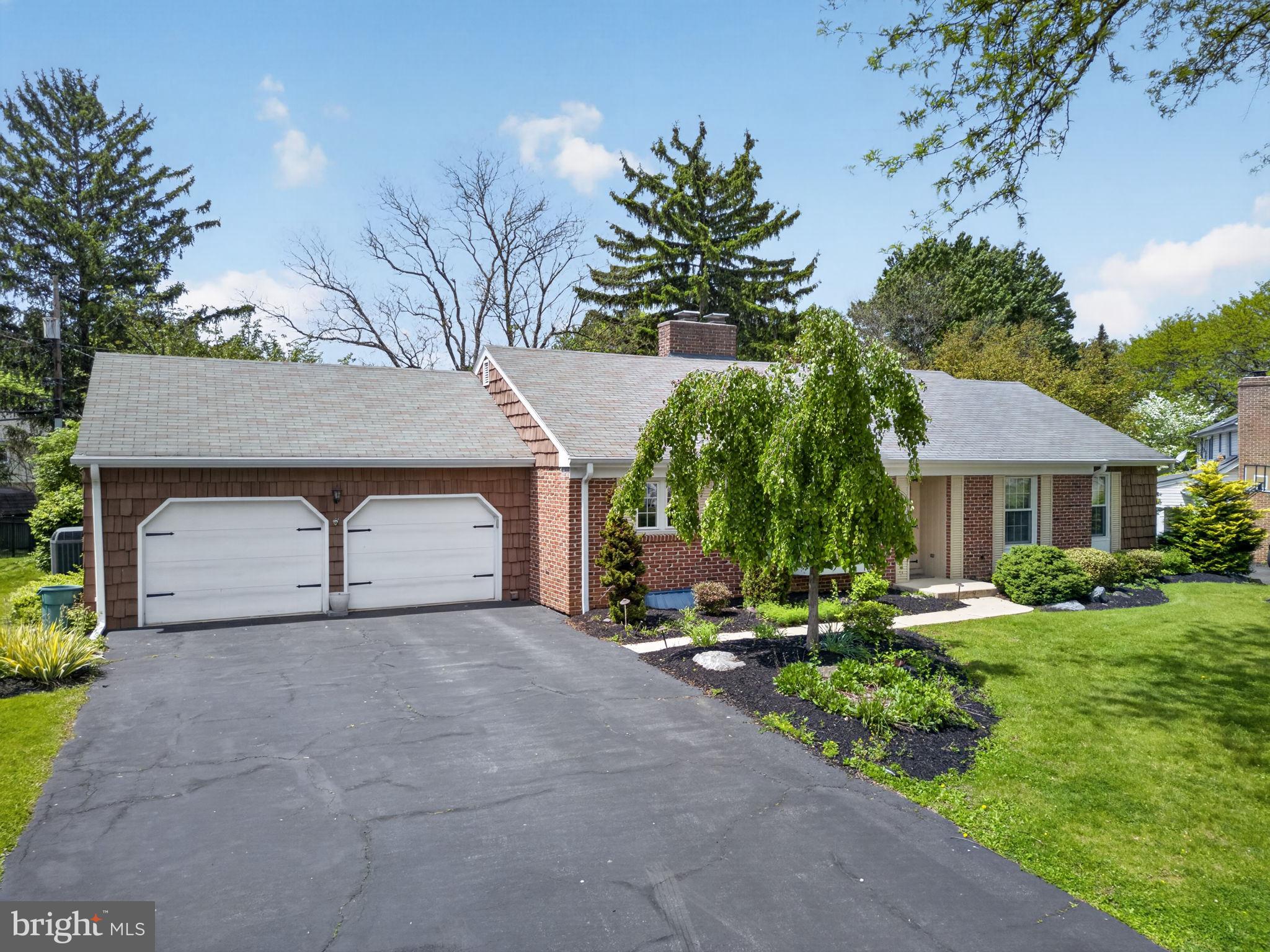 MEADOWBROOK - Residential