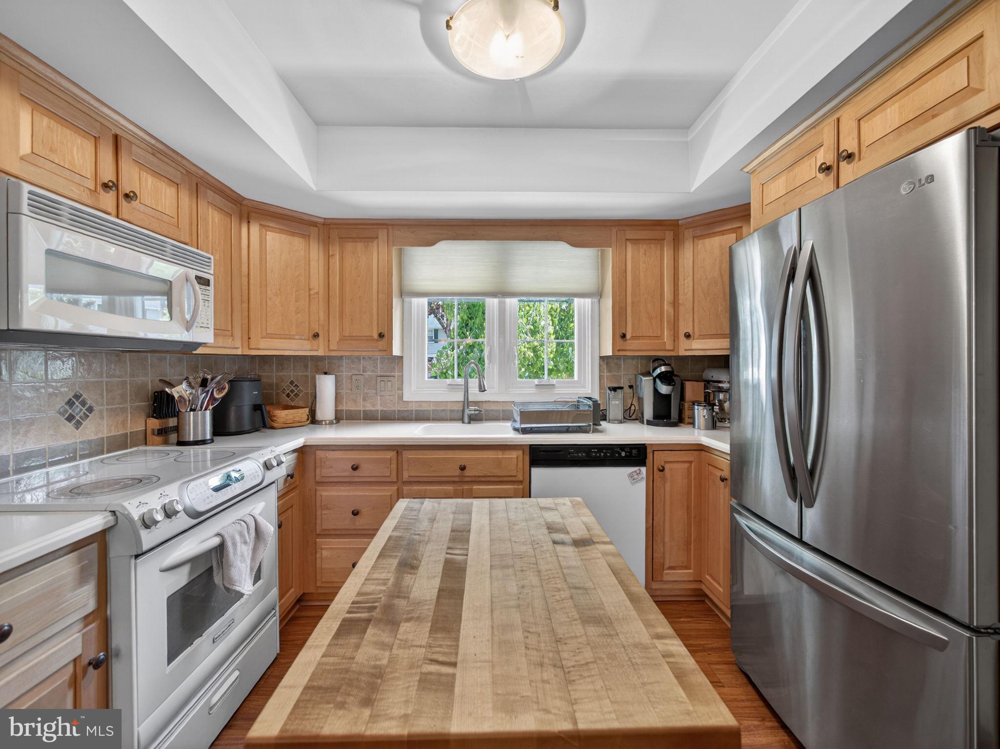 MEADOWBROOK - Residential