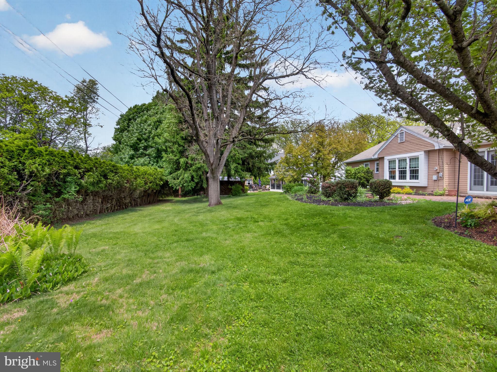 MEADOWBROOK - Residential