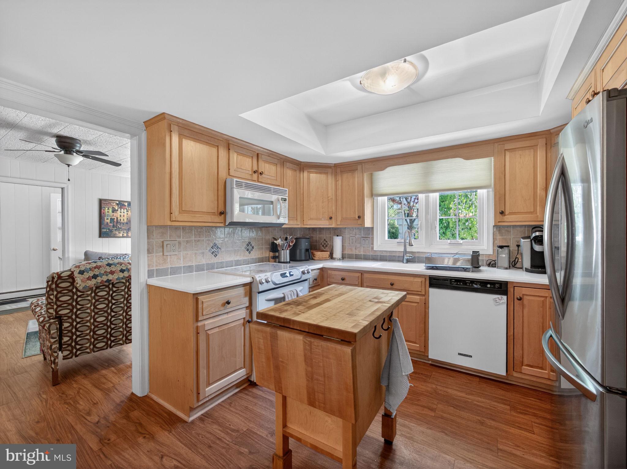 MEADOWBROOK - Residential
