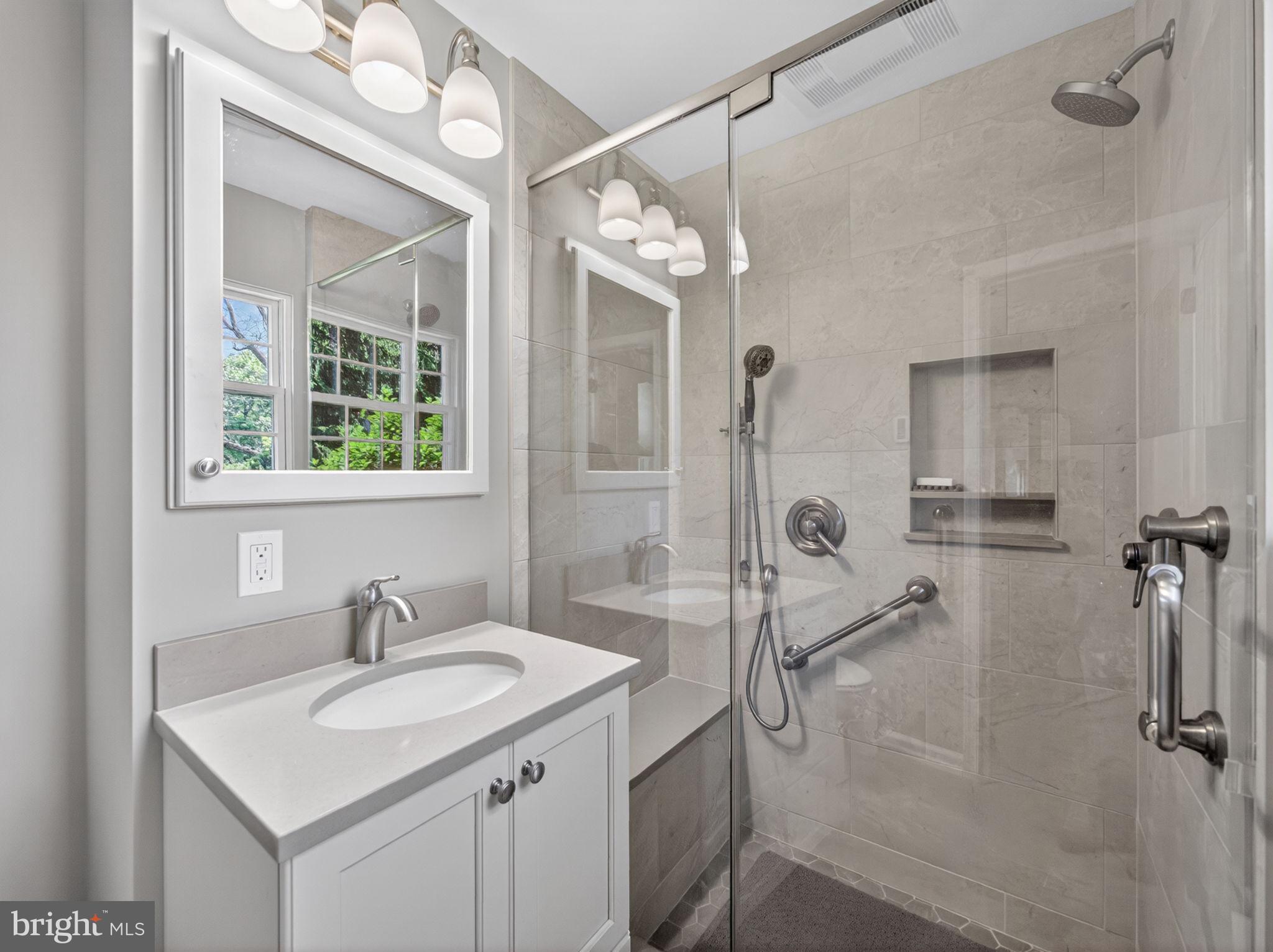 MEADOWBROOK - Residential