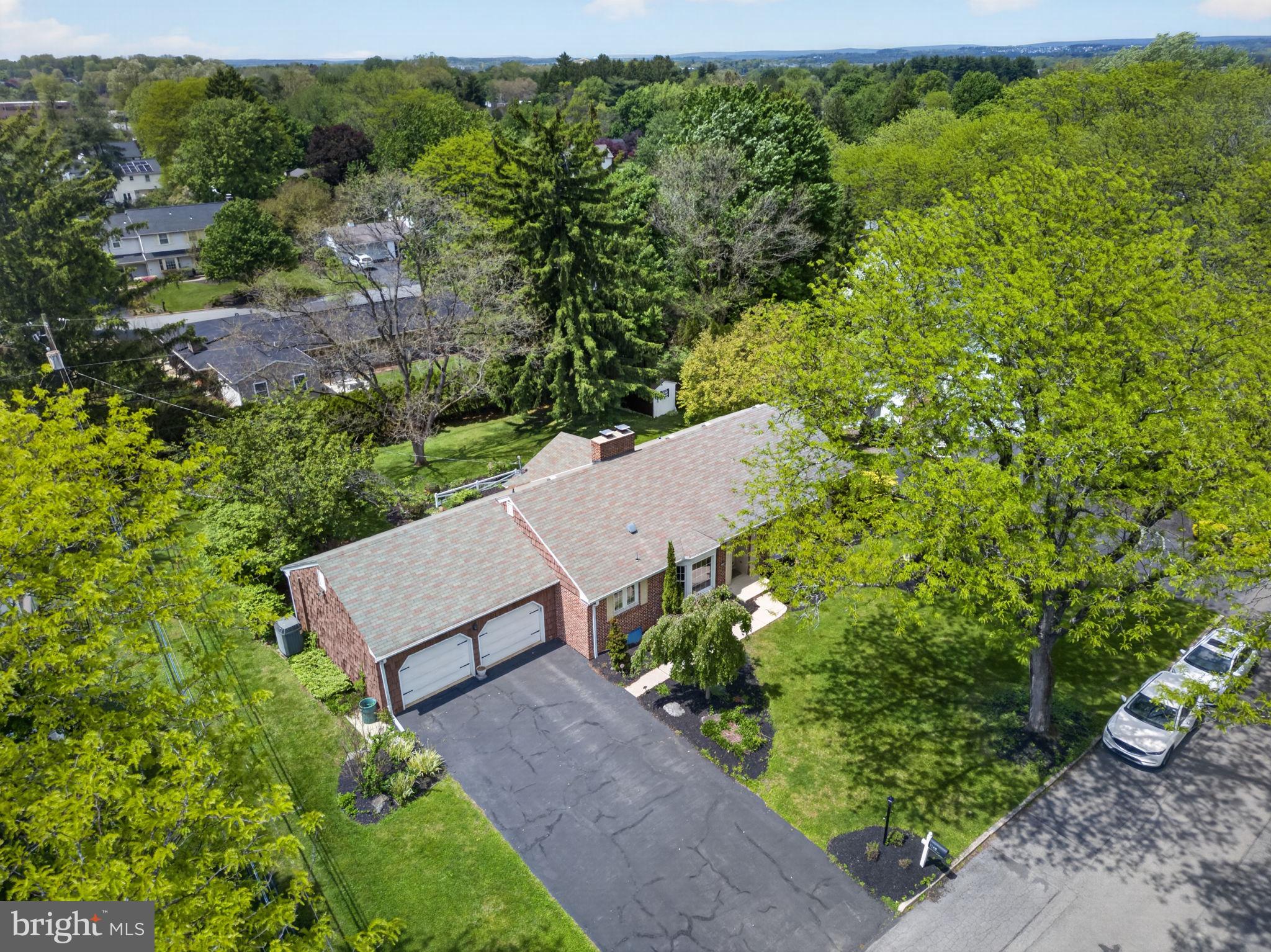MEADOWBROOK - Residential