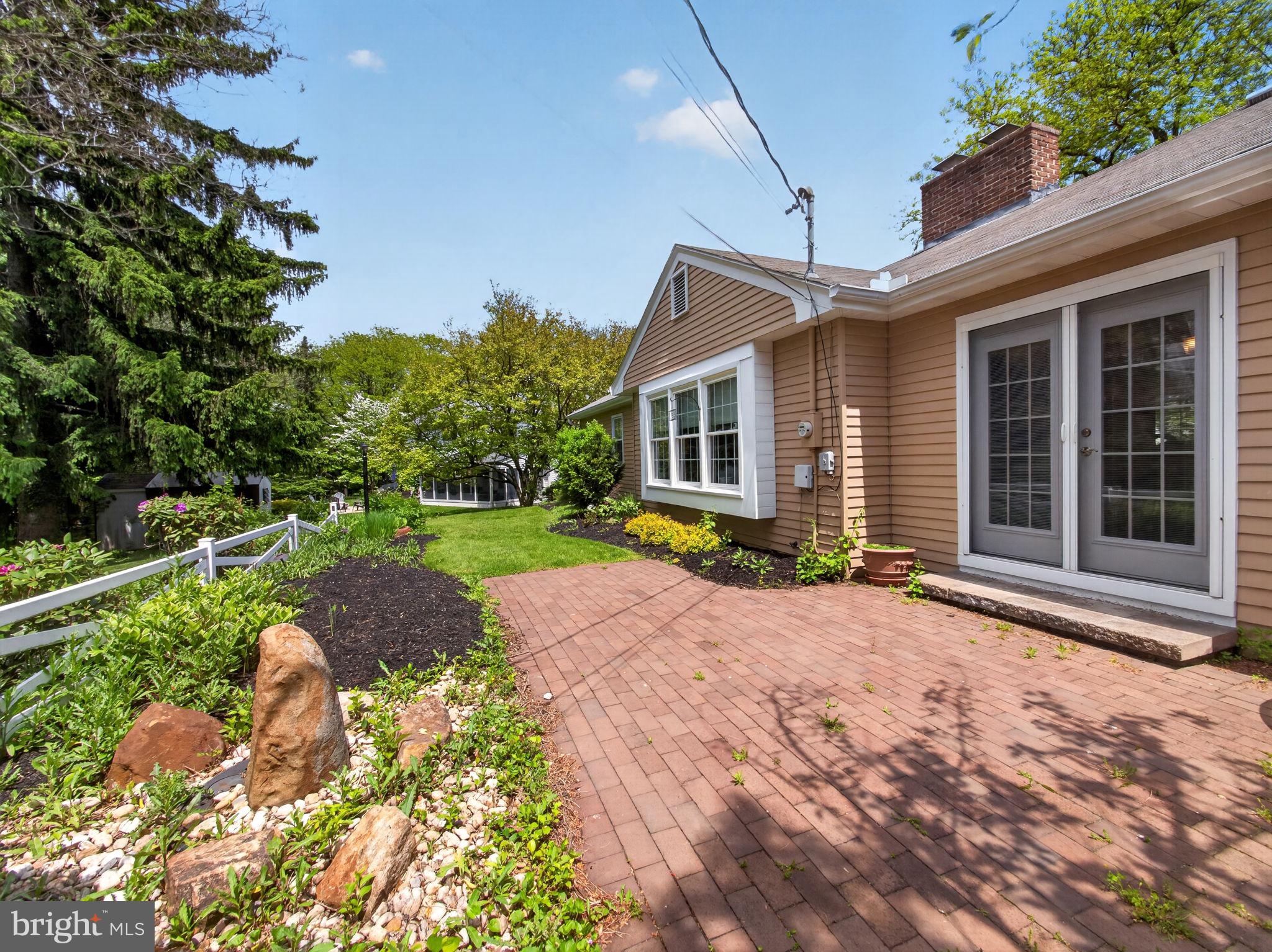 MEADOWBROOK - Residential