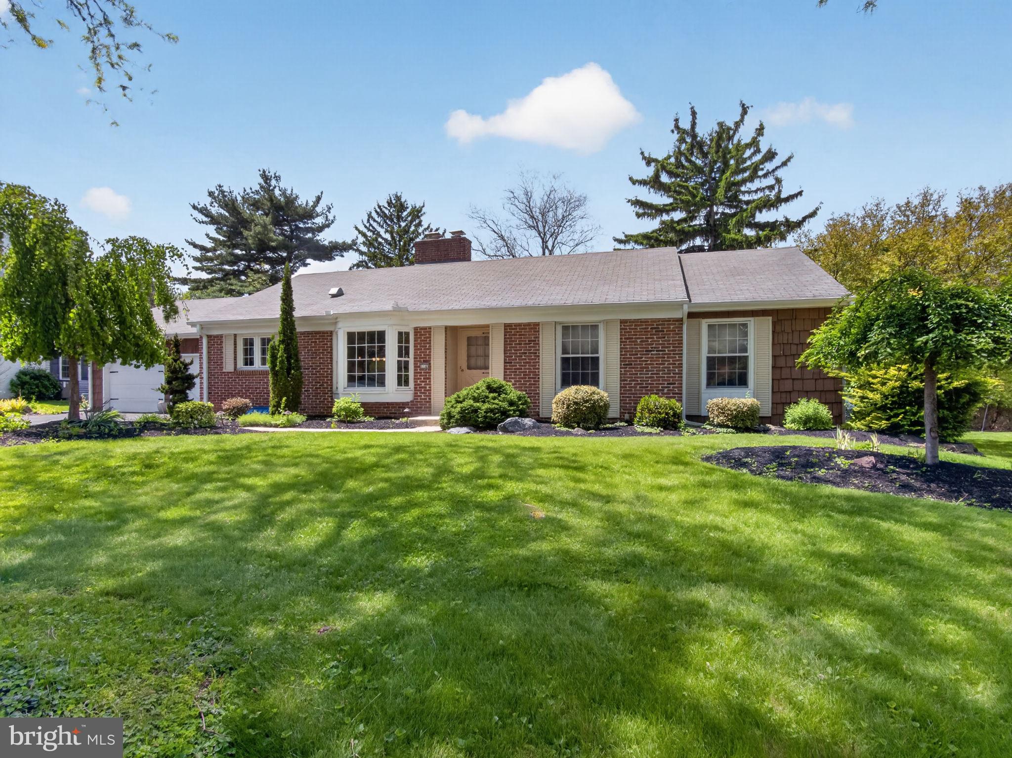 MEADOWBROOK - Residential